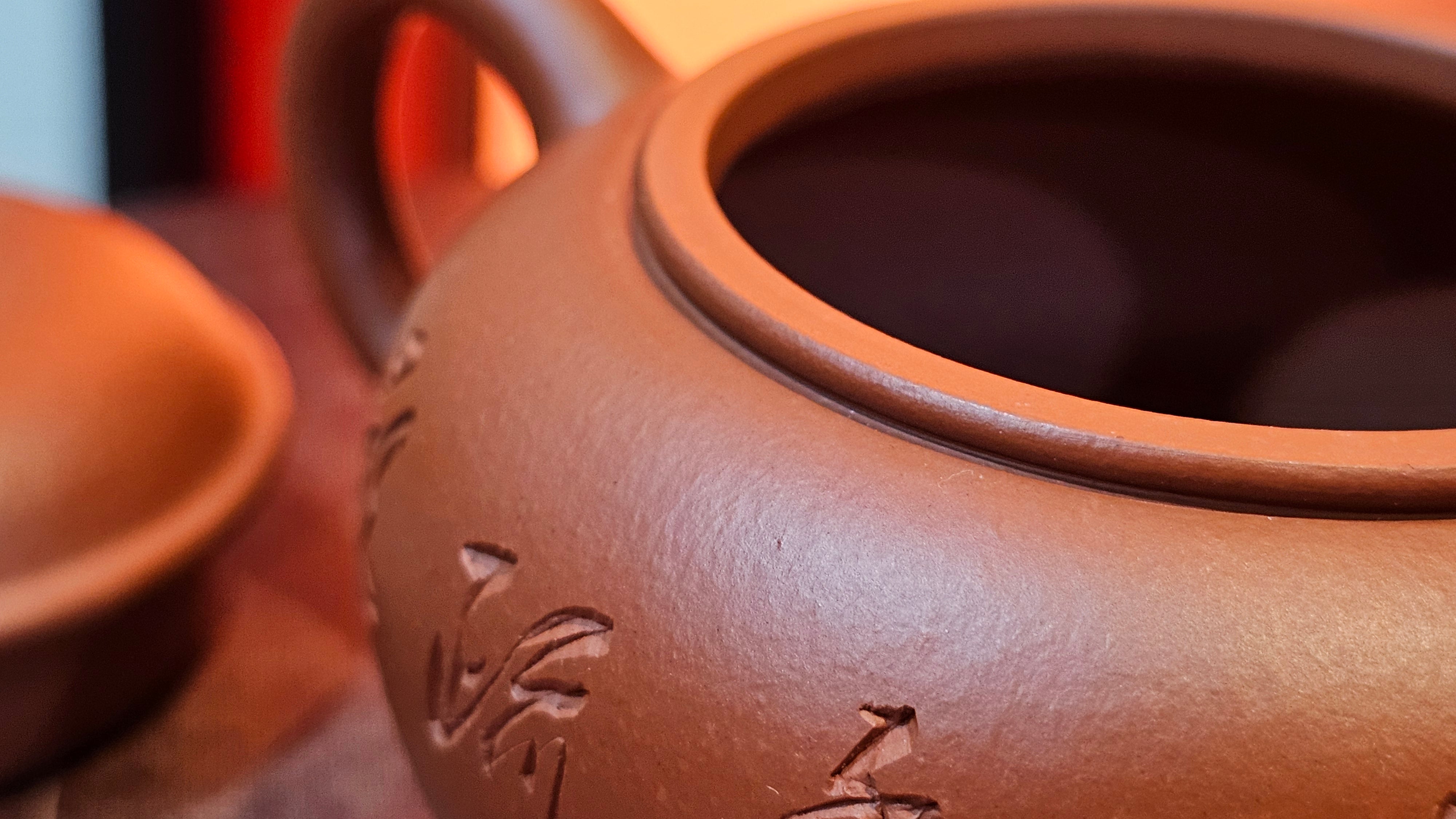 Shui Ping 水平, 152.3ml, Xiao Mei Yao Zhu Ni 小煤窑朱泥, by our Craftsman Chen Yue Fei 陈跃飞, Plum Blossoms Engraving by Craftsman Yi De Shu 一德书 ~ Congratulations to Ms A.J.! 1401hrs 18th Nov 2025, Esko! MN!