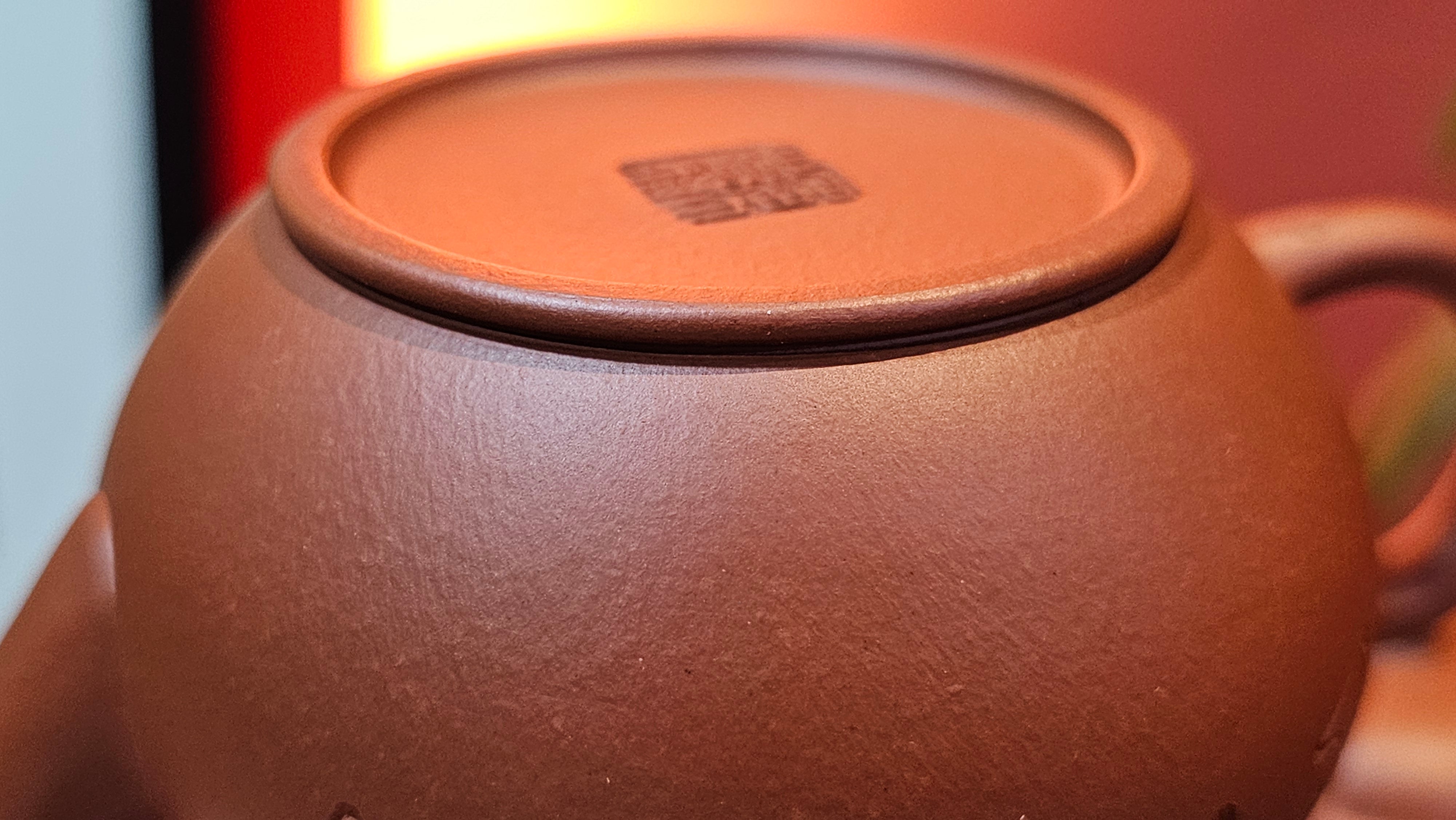 Shui Ping 水平, 152.3ml, Xiao Mei Yao Zhu Ni 小煤窑朱泥, by our Craftsman Chen Yue Fei 陈跃飞, Plum Blossoms Engraving by Craftsman Yi De Shu 一德书 ~ Congratulations to Ms A.J.! 1401hrs 18th Nov 2025, Esko! MN!