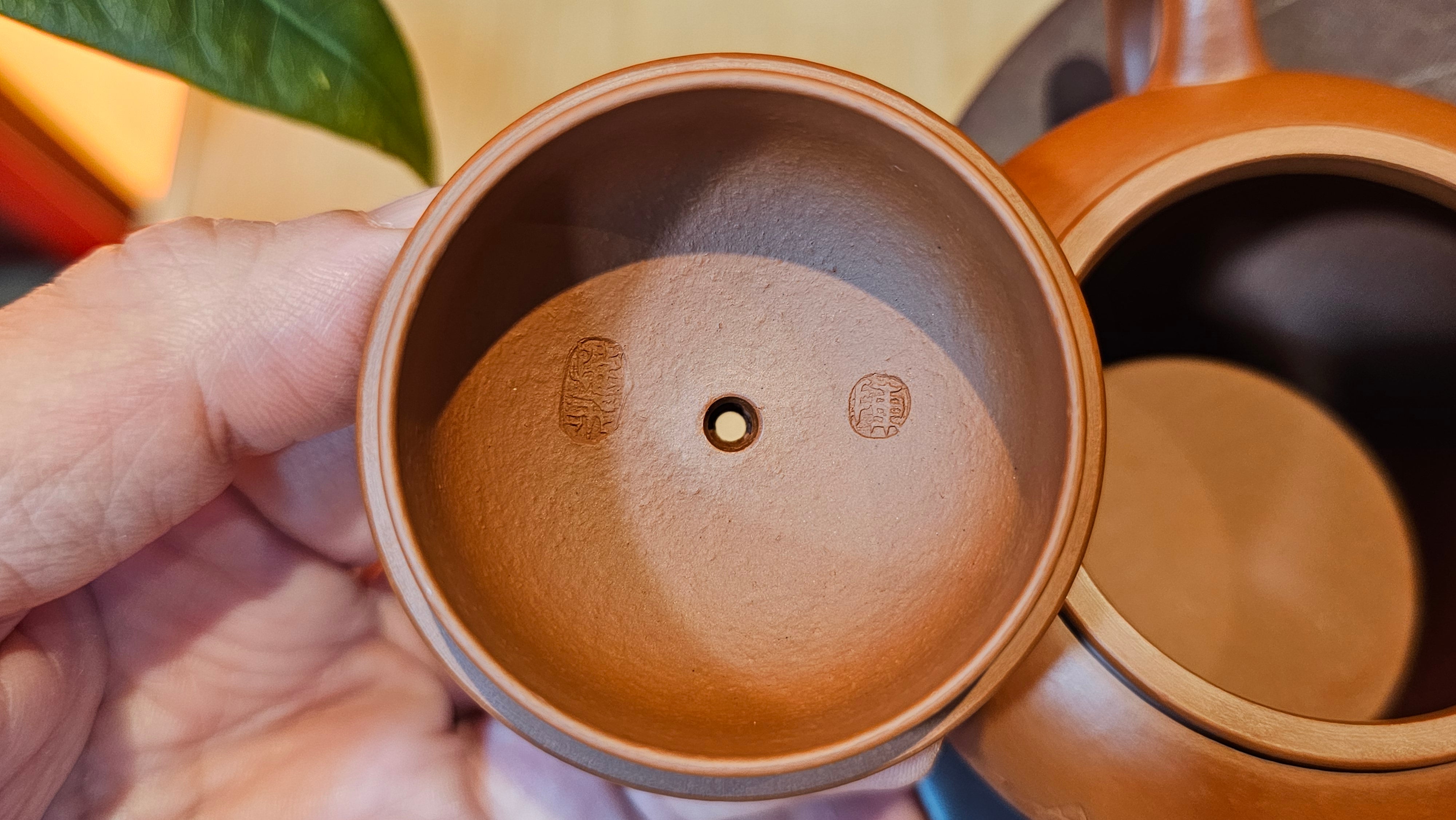 Shui Ping 水平, 152.3ml, Xiao Mei Yao Zhu Ni 小煤窑朱泥, by our Craftsman Chen Yue Fei 陈跃飞, Plum Blossoms Engraving by Craftsman Yi De Shu 一德书 ~ Congratulations to Ms A.J.! 1401hrs 18th Nov 2025, Esko! MN!