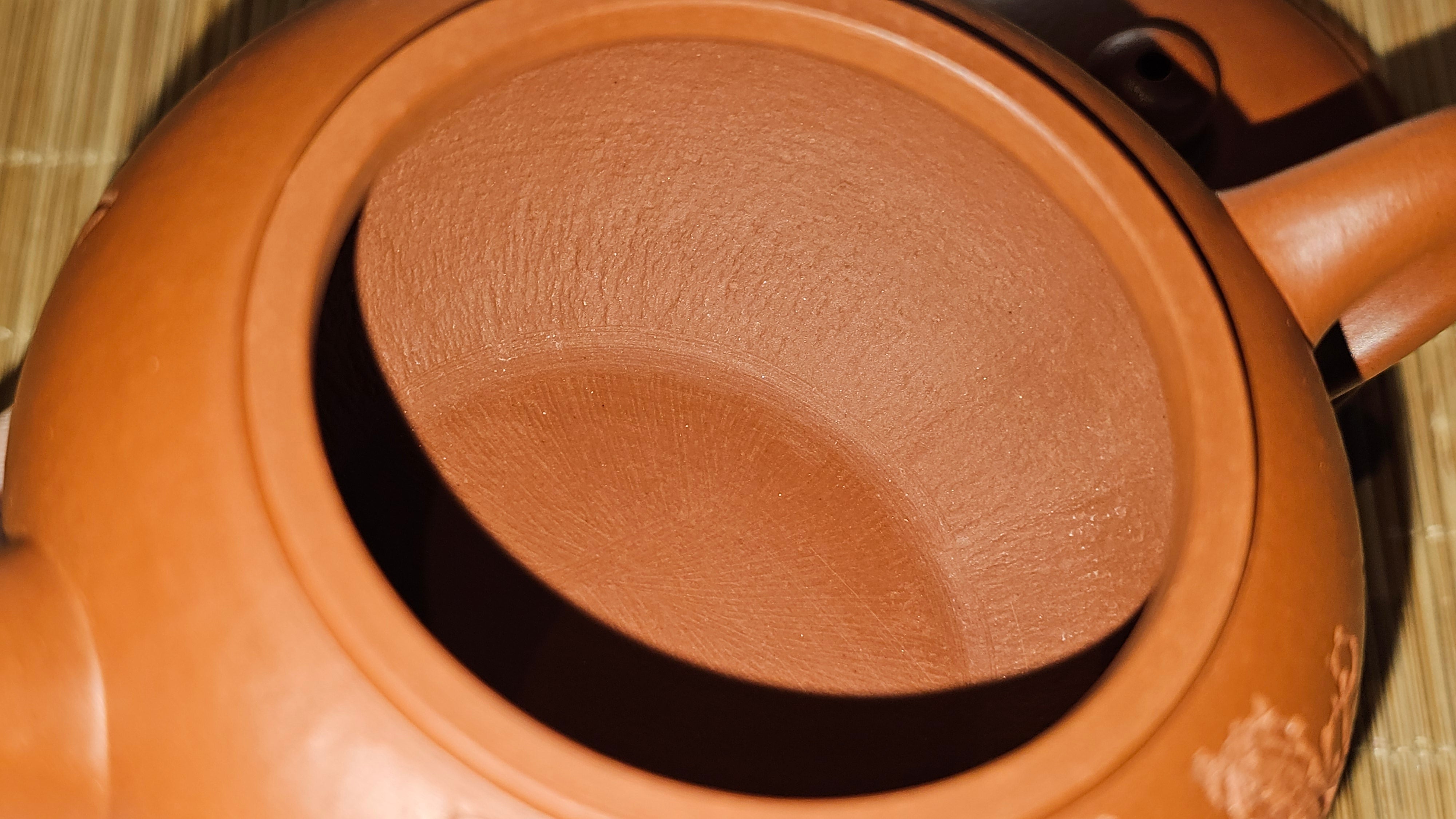 Shui Ping 水平, 152.3ml, Xiao Mei Yao Zhu Ni 小煤窑朱泥, by our Craftsman Chen Yue Fei 陈跃飞, Plum Blossoms Engraving by Craftsman Yi De Shu 一德书 ~ Congratulations to Ms A.J.! 1401hrs 18th Nov 2025, Esko! MN!