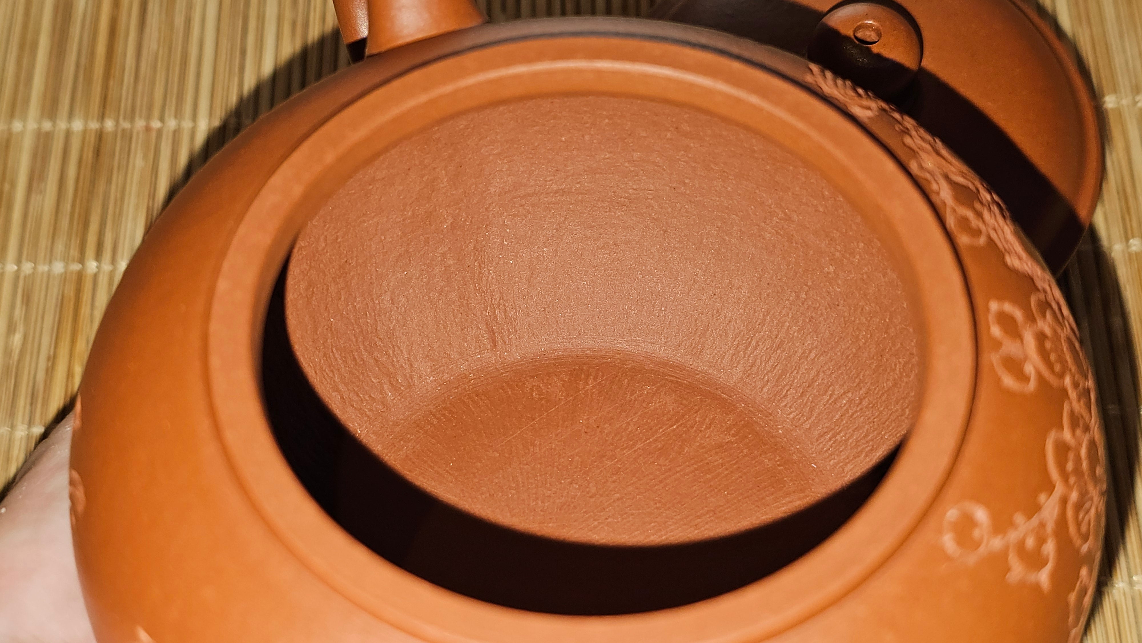 Shui Ping 水平, 152.3ml, Xiao Mei Yao Zhu Ni 小煤窑朱泥, by our Craftsman Chen Yue Fei 陈跃飞, Plum Blossoms Engraving by Craftsman Yi De Shu 一德书 ~ Congratulations to Ms A.J.! 1401hrs 18th Nov 2025, Esko! MN!