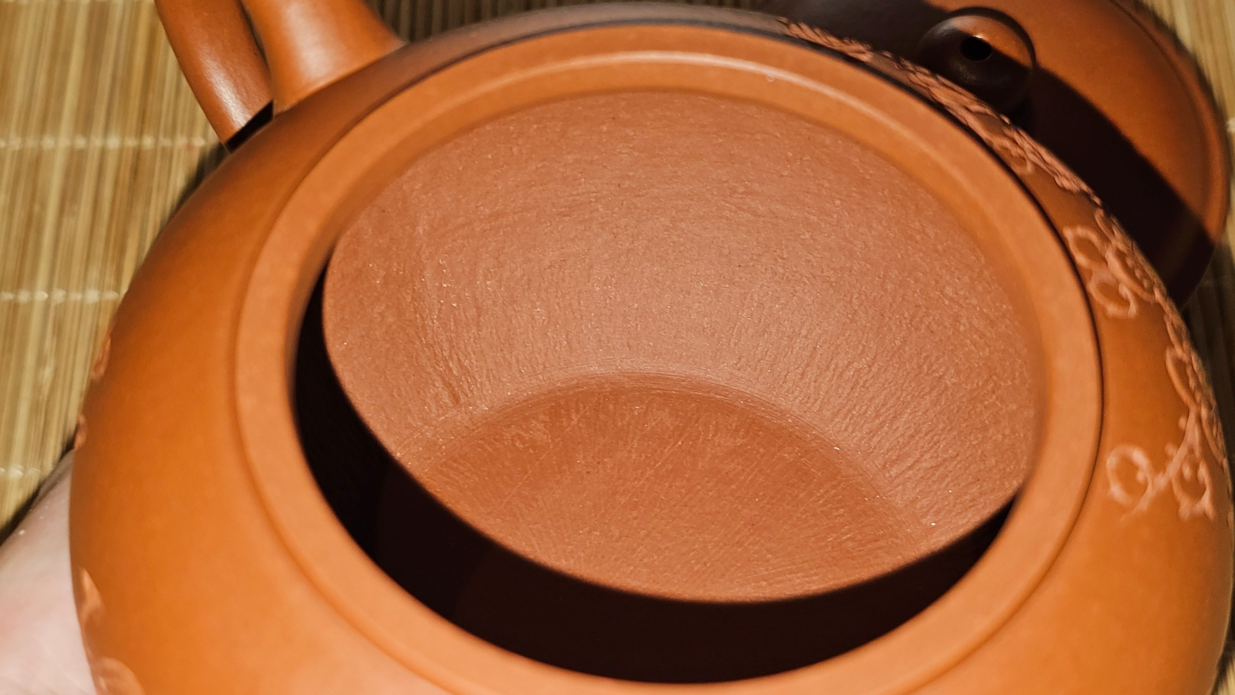 Shui Ping 水平, 152.3ml, Xiao Mei Yao Zhu Ni 小煤窑朱泥, by our Craftsman Chen Yue Fei 陈跃飞, Plum Blossoms Engraving by Craftsman Yi De Shu 一德书 ~ Congratulations to Ms A.J.! 1401hrs 18th Nov 2025, Esko! MN!