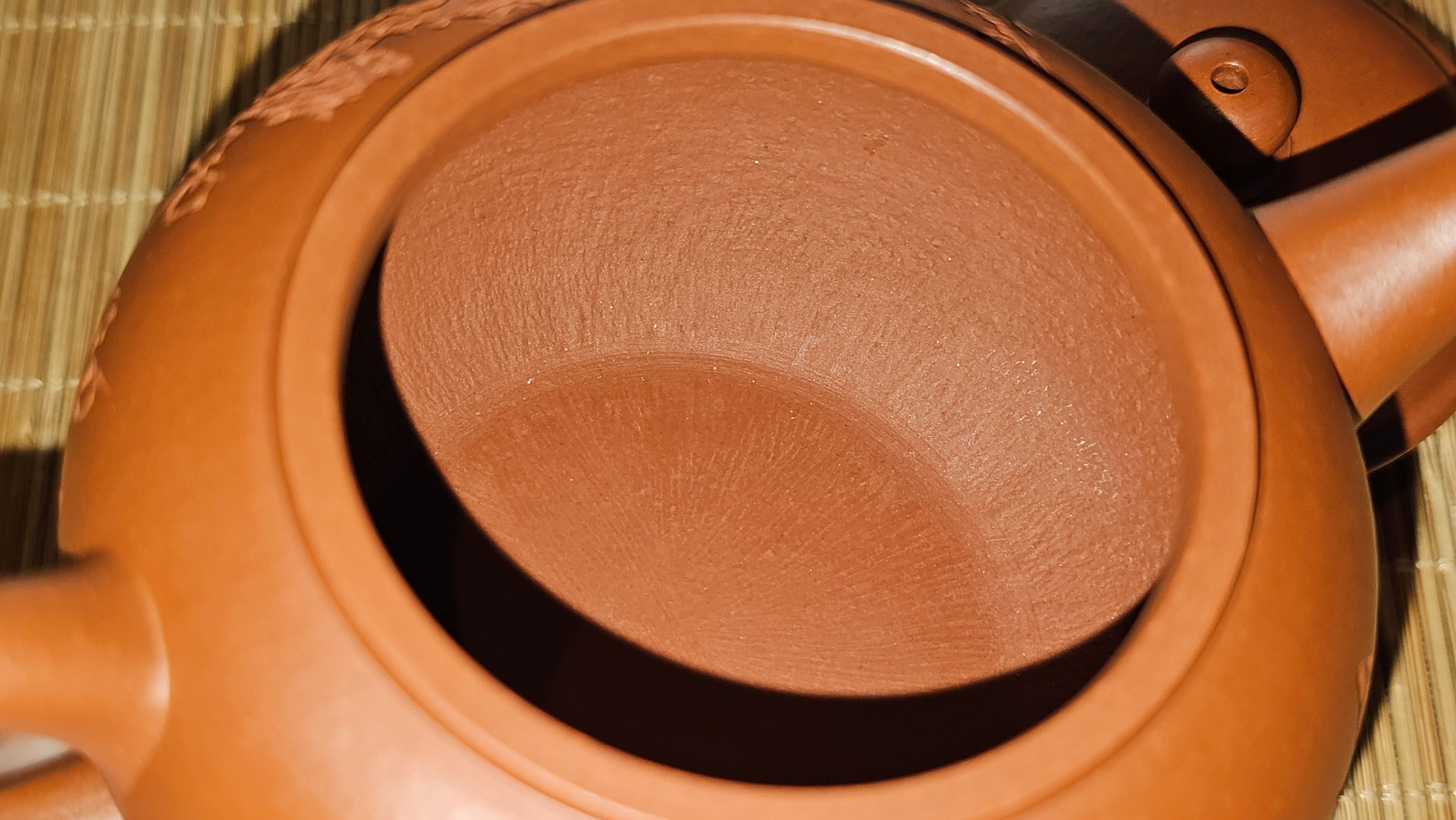 Shui Ping 水平, 152.3ml, Xiao Mei Yao Zhu Ni 小煤窑朱泥, by our Craftsman Chen Yue Fei 陈跃飞, Plum Blossoms Engraving by Craftsman Yi De Shu 一德书 ~ Congratulations to Ms A.J.! 1401hrs 18th Nov 2025, Esko! MN!