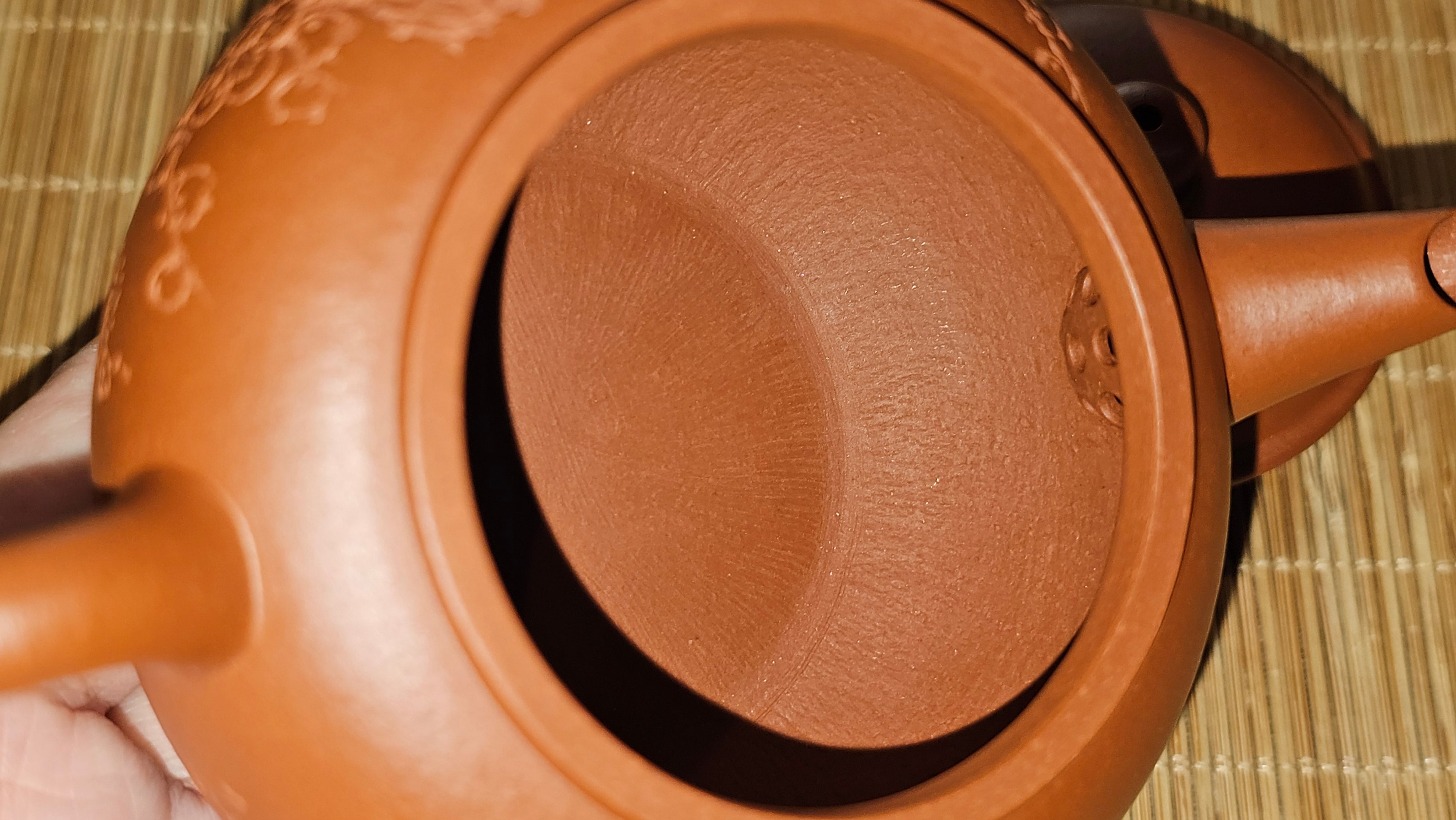 Shui Ping 水平, 152.3ml, Xiao Mei Yao Zhu Ni 小煤窑朱泥, by our Craftsman Chen Yue Fei 陈跃飞, Plum Blossoms Engraving by Craftsman Yi De Shu 一德书 ~ Congratulations to Ms A.J.! 1401hrs 18th Nov 2025, Esko! MN!