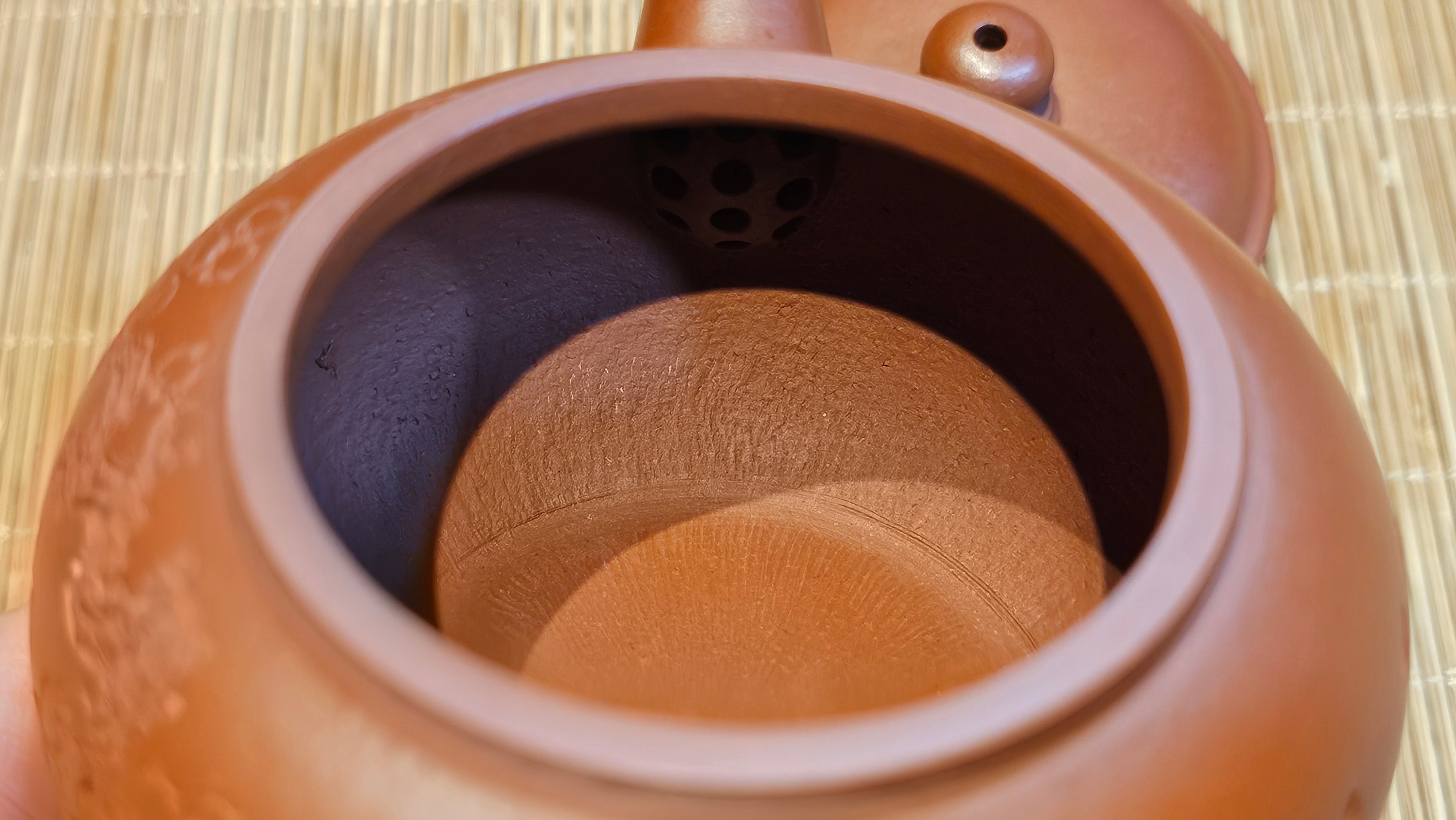 Shui Ping 水平, 152.3ml, Xiao Mei Yao Zhu Ni 小煤窑朱泥, by our Craftsman Chen Yue Fei 陈跃飞, Plum Blossoms Engraving by Craftsman Yi De Shu 一德书 ~ Congratulations to Ms A.J.! 1401hrs 18th Nov 2025, Esko! MN!