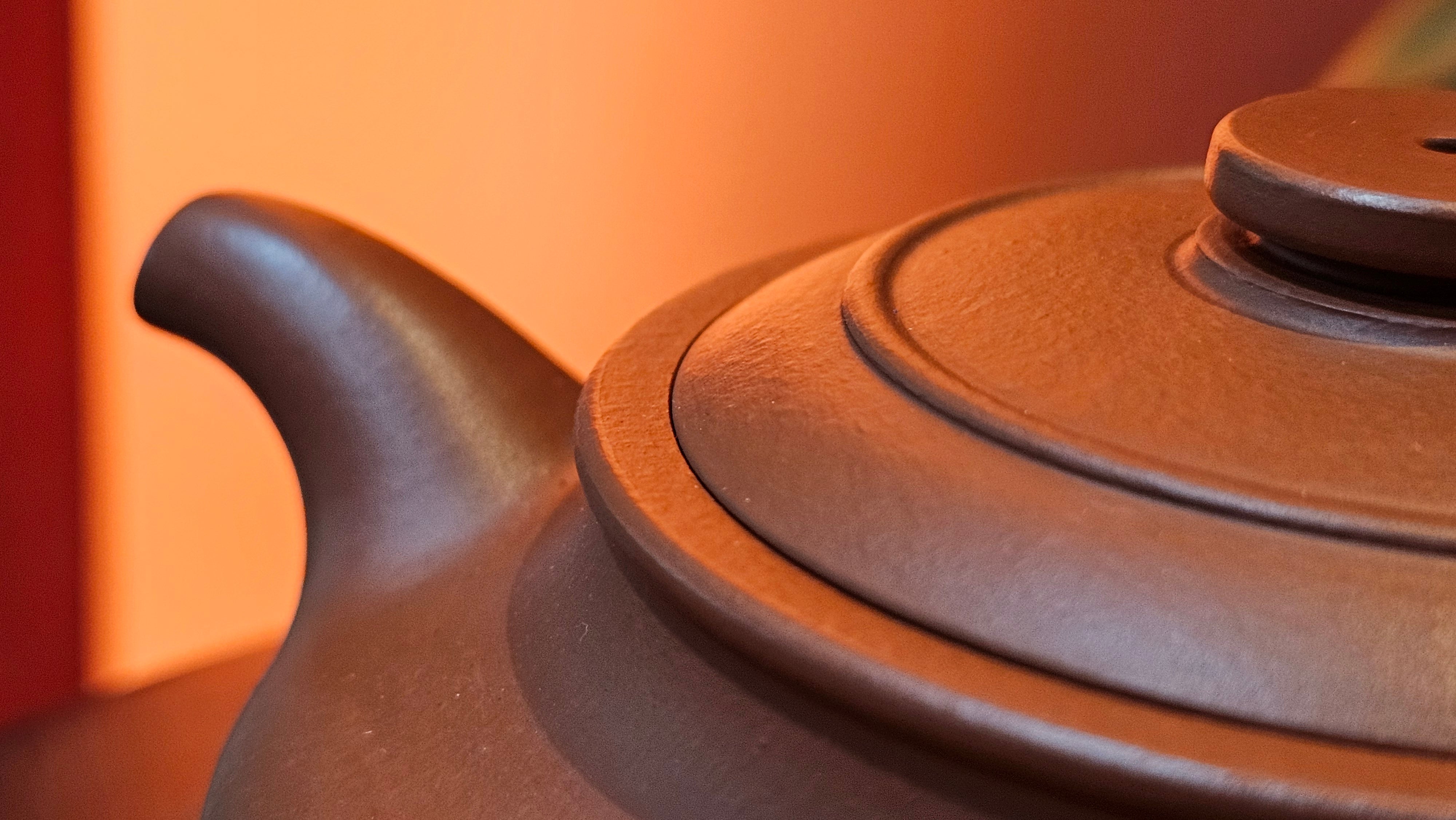 Hua Ting 华庭, 214.9ml (complex, large: 14cm long, 10cm wide), Xiao Mei Yao Zhu Ni 小煤窑朱泥,  by Craftsman Chen Yue Fei 陈跃飞, Engraving by Craftsman Yi De Shu 一德书 ~!Congratulations to Mr L.C.! 2158hrs 28th Nov 2025, Taylors! SC!