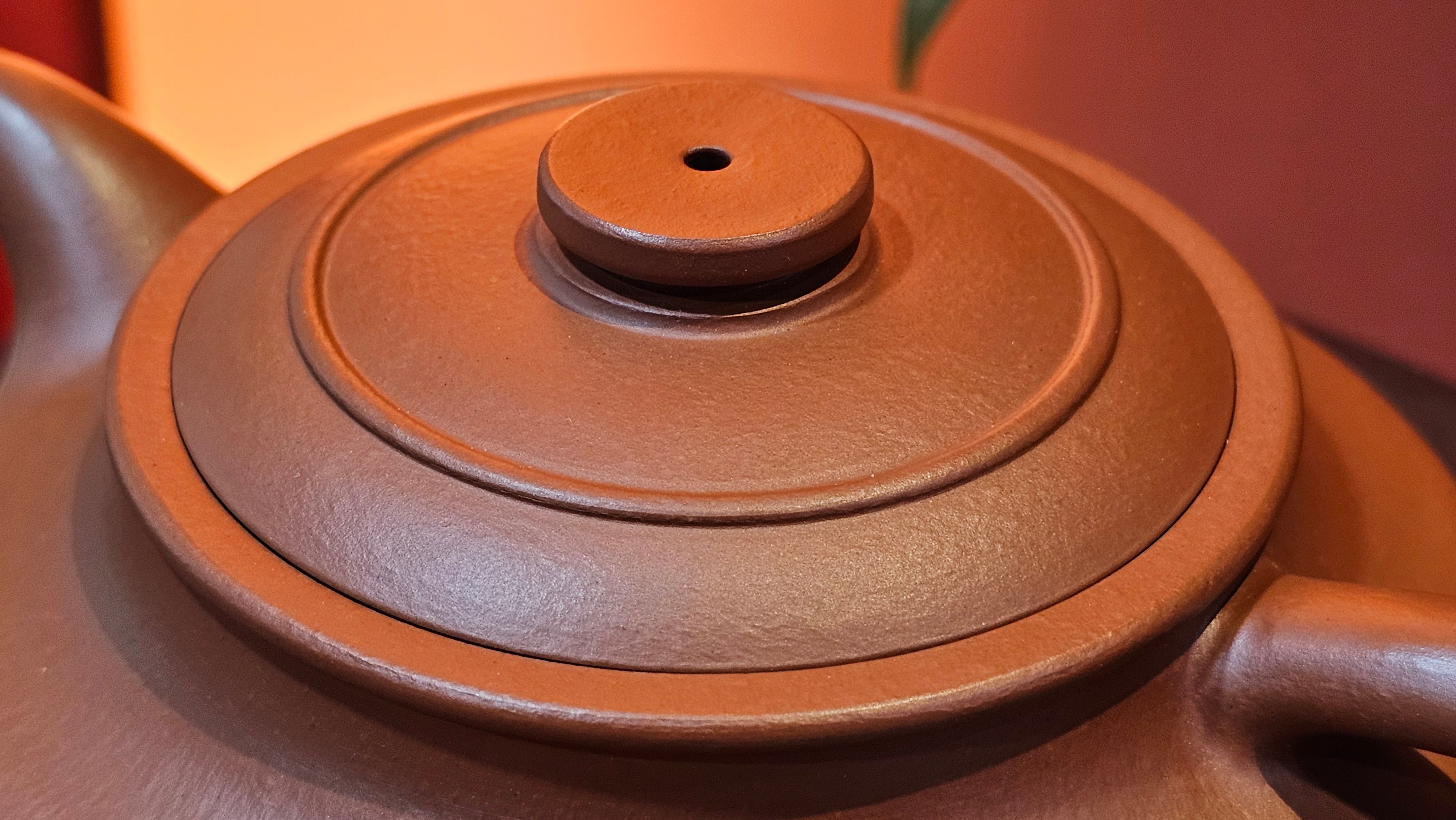 Hua Ting 华庭, 214.9ml (complex, large: 14cm long, 10cm wide), Xiao Mei Yao Zhu Ni 小煤窑朱泥,  by Craftsman Chen Yue Fei 陈跃飞, Engraving by Craftsman Yi De Shu 一德书 ~!Congratulations to Mr L.C.! 2158hrs 28th Nov 2025, Taylors! SC!