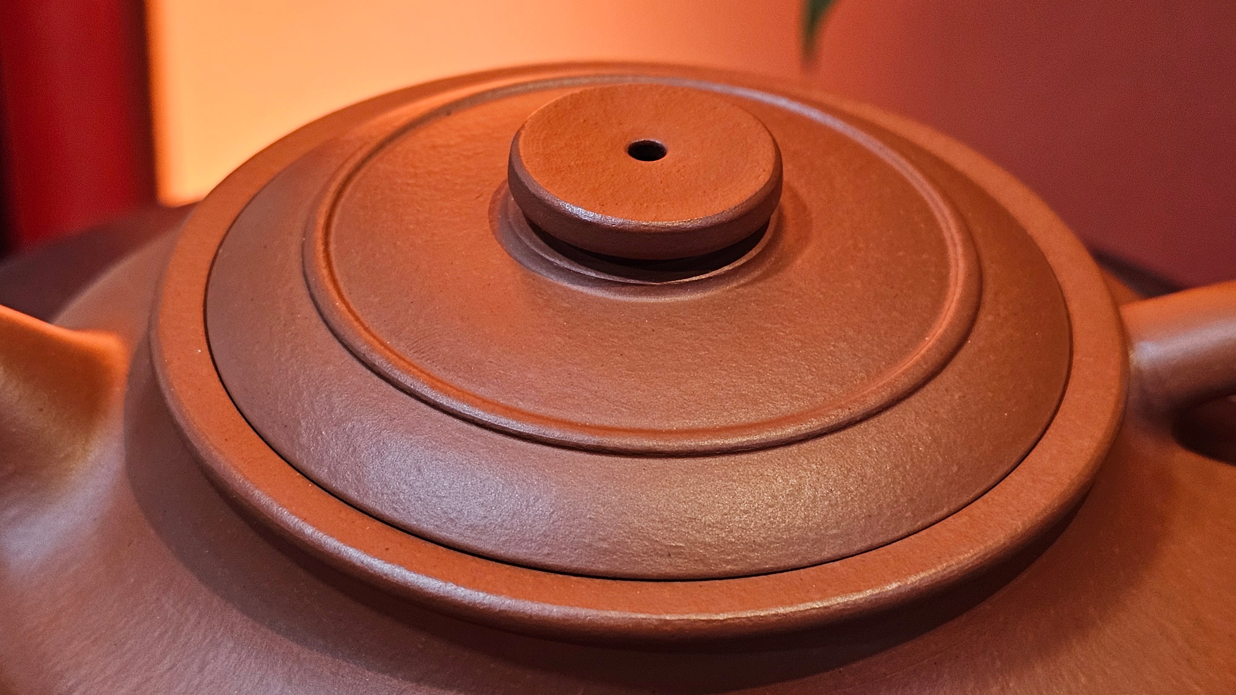 Hua Ting 华庭, 214.9ml (complex, large: 14cm long, 10cm wide), Xiao Mei Yao Zhu Ni 小煤窑朱泥,  by Craftsman Chen Yue Fei 陈跃飞, Engraving by Craftsman Yi De Shu 一德书 ~!Congratulations to Mr L.C.! 2158hrs 28th Nov 2025, Taylors! SC!