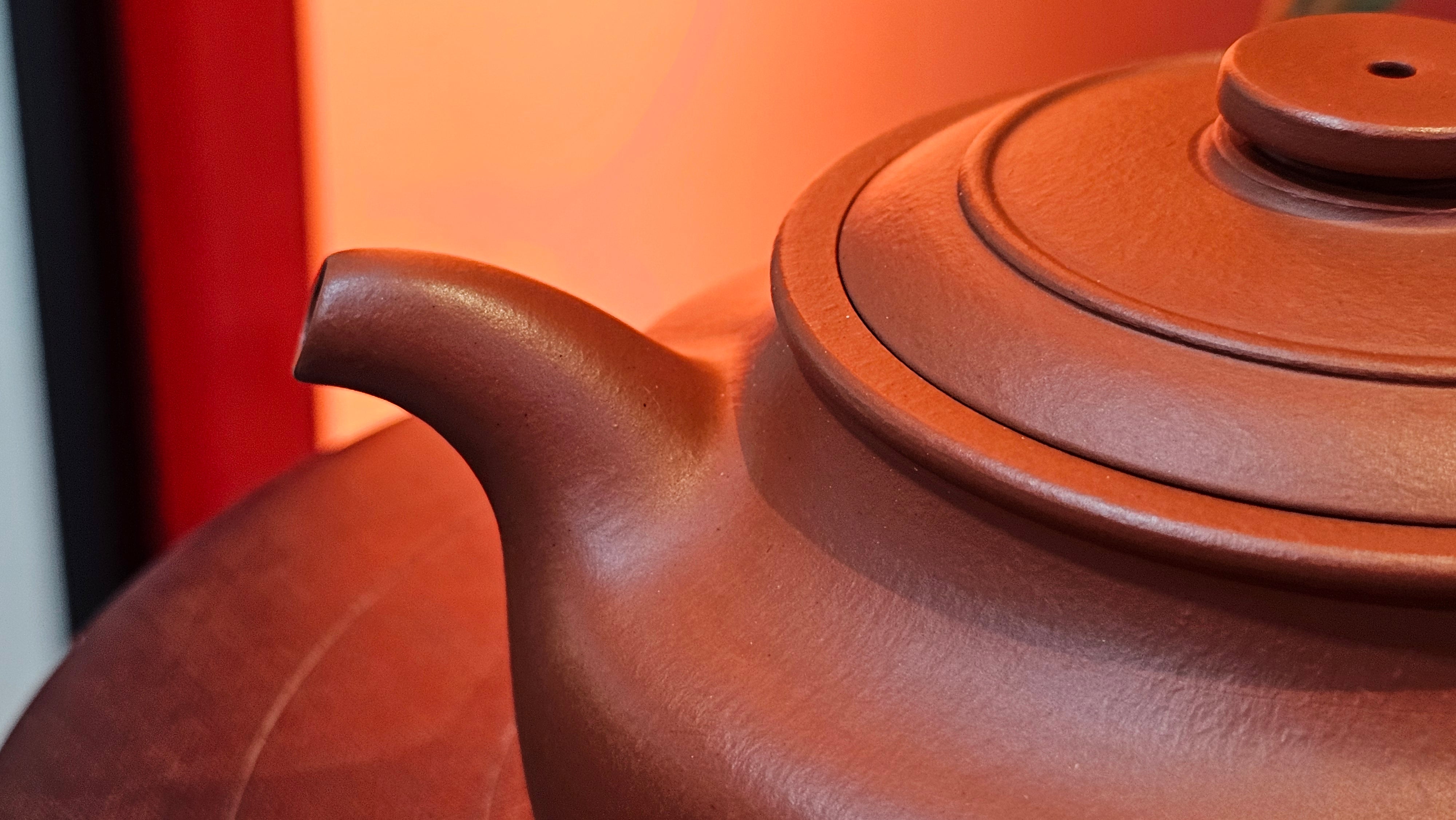 Hua Ting 华庭, 214.9ml (complex, large: 14cm long, 10cm wide), Xiao Mei Yao Zhu Ni 小煤窑朱泥,  by Craftsman Chen Yue Fei 陈跃飞, Engraving by Craftsman Yi De Shu 一德书 ~!Congratulations to Mr L.C.! 2158hrs 28th Nov 2025, Taylors! SC!