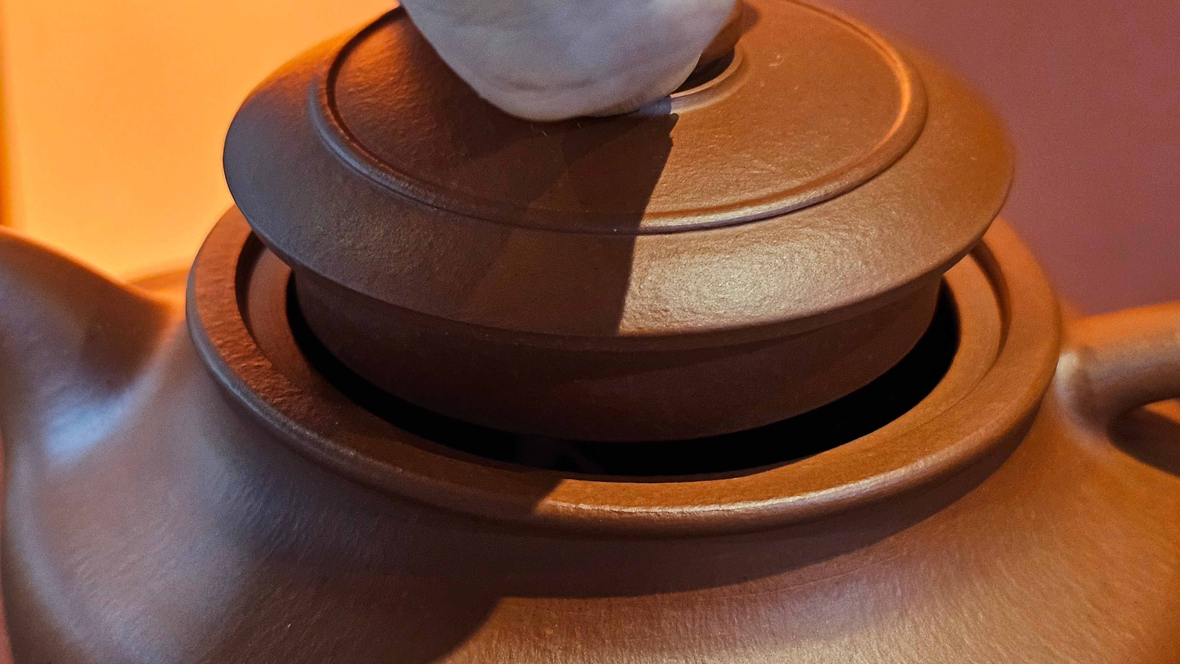 Hua Ting 华庭, 214.9ml (complex, large: 14cm long, 10cm wide), Xiao Mei Yao Zhu Ni 小煤窑朱泥,  by Craftsman Chen Yue Fei 陈跃飞, Engraving by Craftsman Yi De Shu 一德书 ~!Congratulations to Mr L.C.! 2158hrs 28th Nov 2025, Taylors! SC!