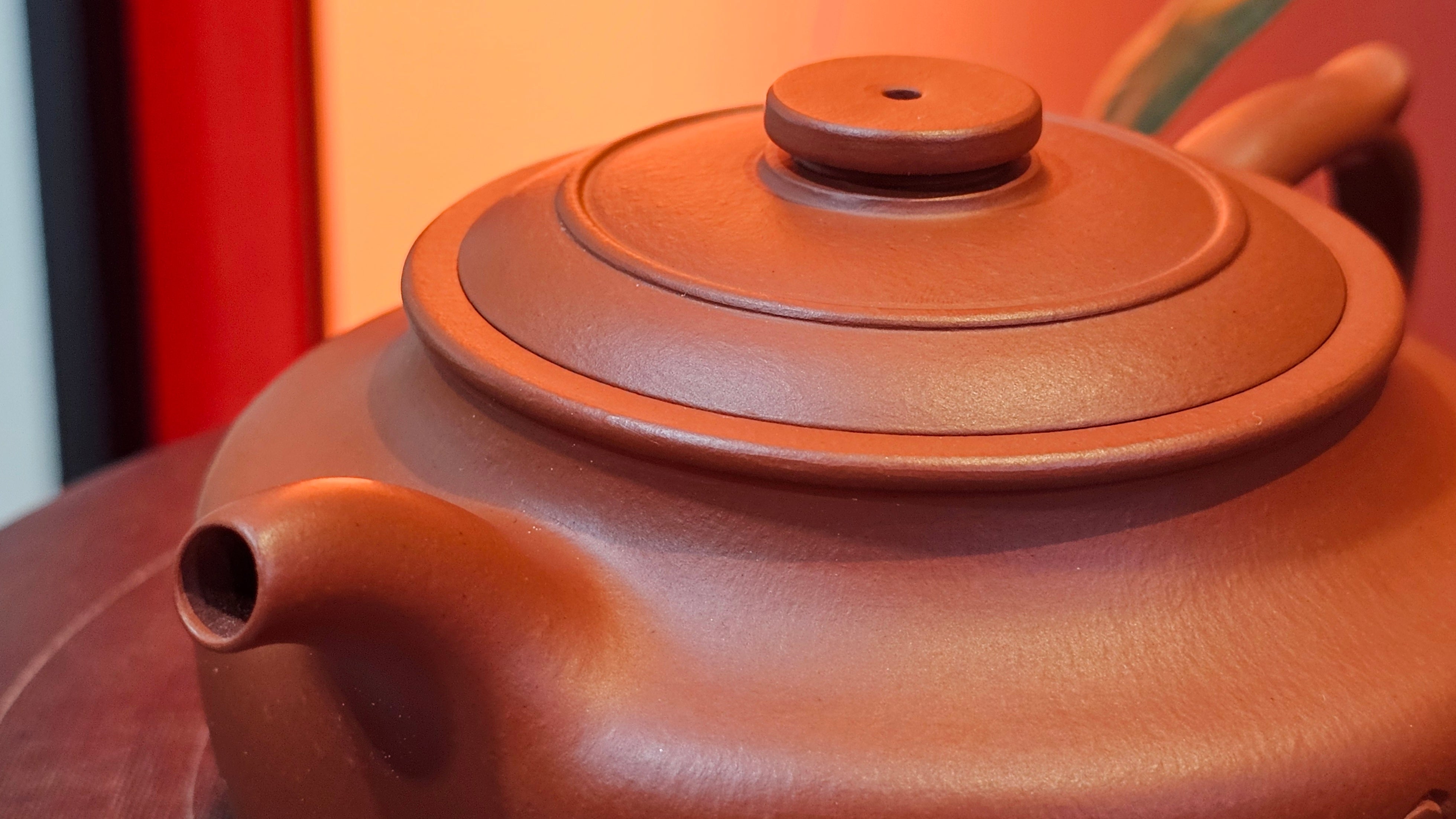 Hua Ting 华庭, 214.9ml (complex, large: 14cm long, 10cm wide), Xiao Mei Yao Zhu Ni 小煤窑朱泥,  by Craftsman Chen Yue Fei 陈跃飞, Engraving by Craftsman Yi De Shu 一德书 ~!Congratulations to Mr L.C.! 2158hrs 28th Nov 2025, Taylors! SC!