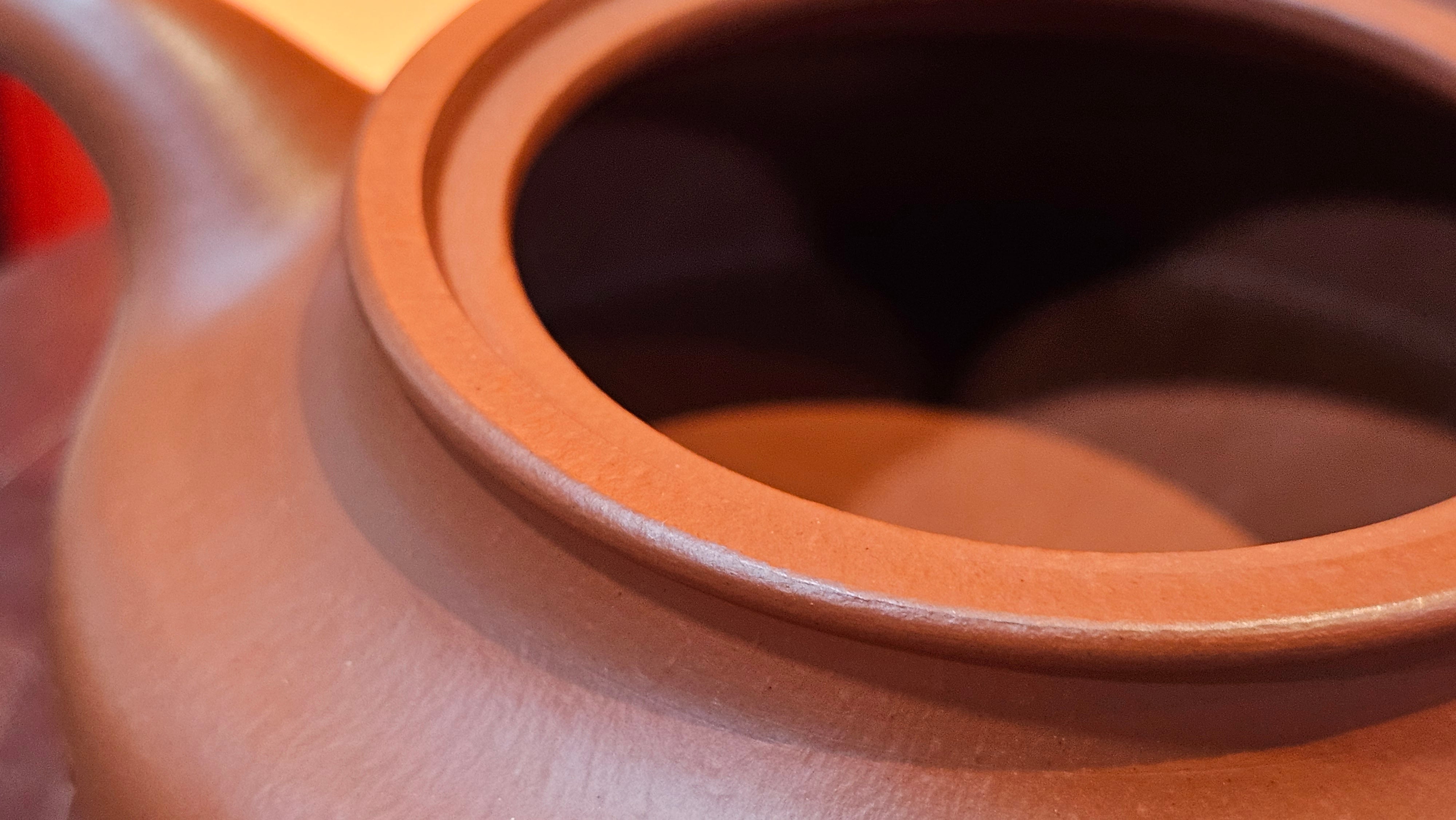 Hua Ting 华庭, 214.9ml (complex, large: 14cm long, 10cm wide), Xiao Mei Yao Zhu Ni 小煤窑朱泥,  by Craftsman Chen Yue Fei 陈跃飞, Engraving by Craftsman Yi De Shu 一德书 ~!Congratulations to Mr L.C.! 2158hrs 28th Nov 2025, Taylors! SC!