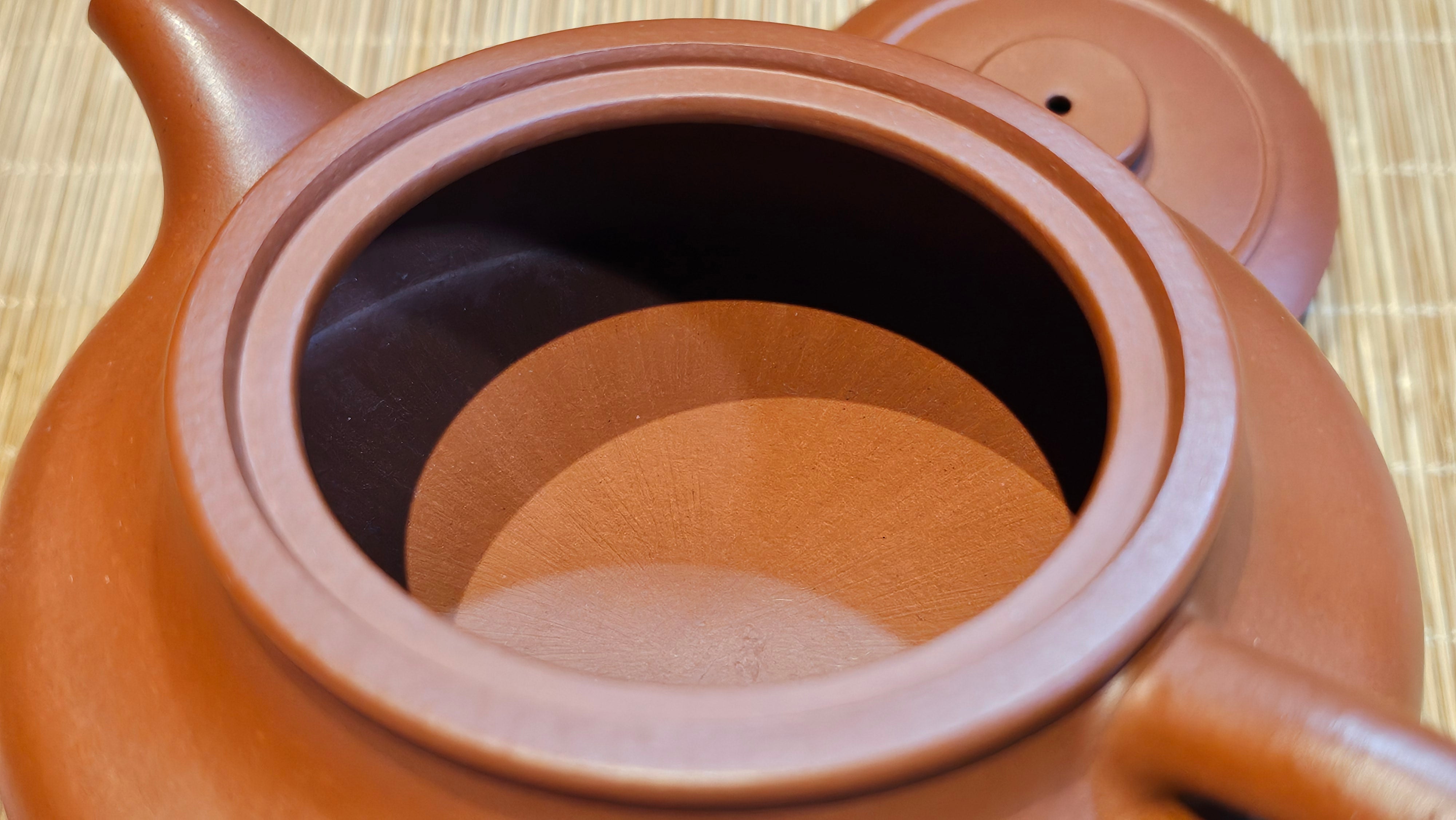 Hua Ting 华庭, 214.9ml (complex, large: 14cm long, 10cm wide), Xiao Mei Yao Zhu Ni 小煤窑朱泥,  by Craftsman Chen Yue Fei 陈跃飞, Engraving by Craftsman Yi De Shu 一德书 ~!Congratulations to Mr L.C.! 2158hrs 28th Nov 2025, Taylors! SC!