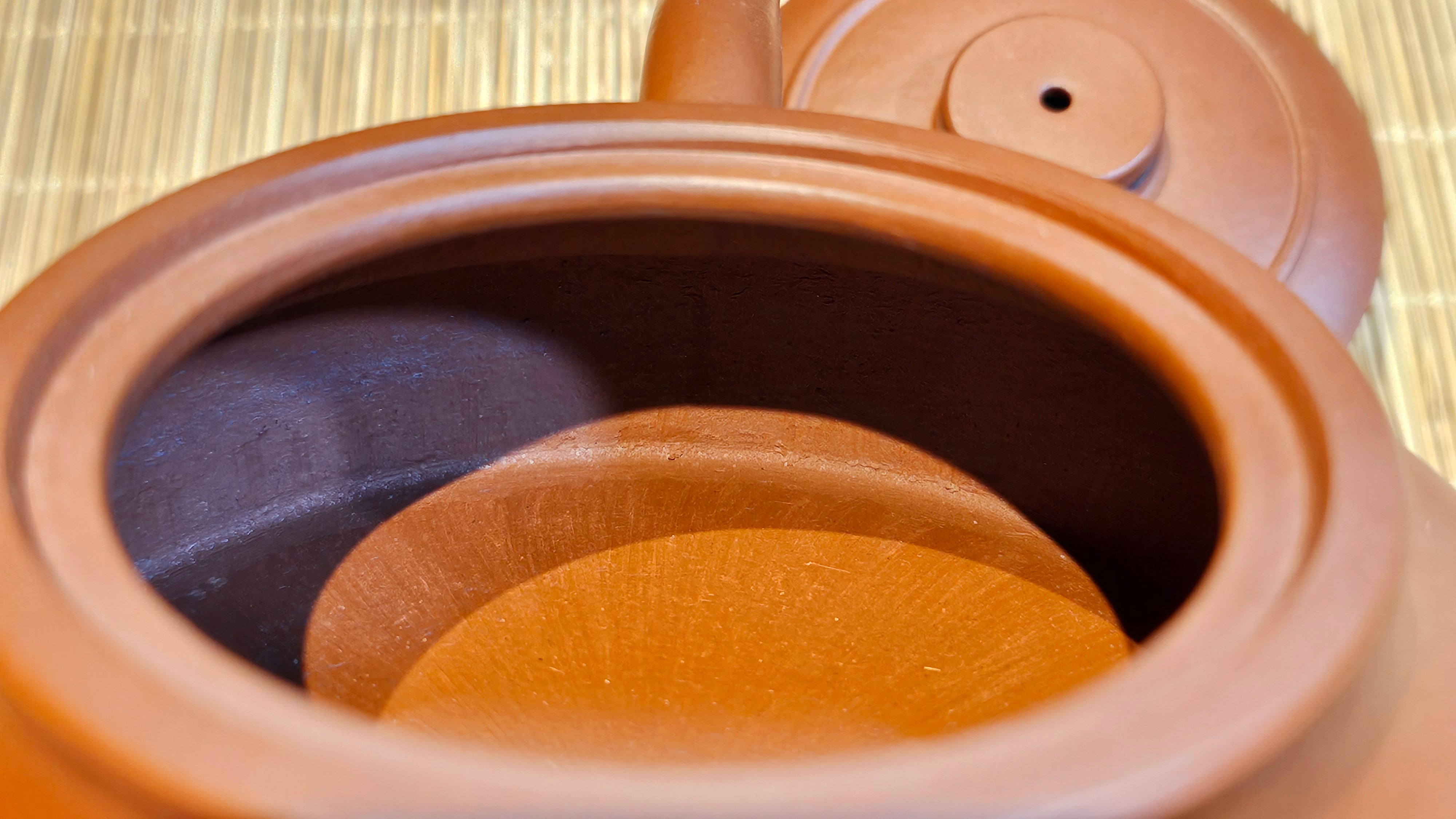 Hua Ting 华庭, 214.9ml (complex, large: 14cm long, 10cm wide), Xiao Mei Yao Zhu Ni 小煤窑朱泥,  by Craftsman Chen Yue Fei 陈跃飞, Engraving by Craftsman Yi De Shu 一德书 ~!Congratulations to Mr L.C.! 2158hrs 28th Nov 2025, Taylors! SC!