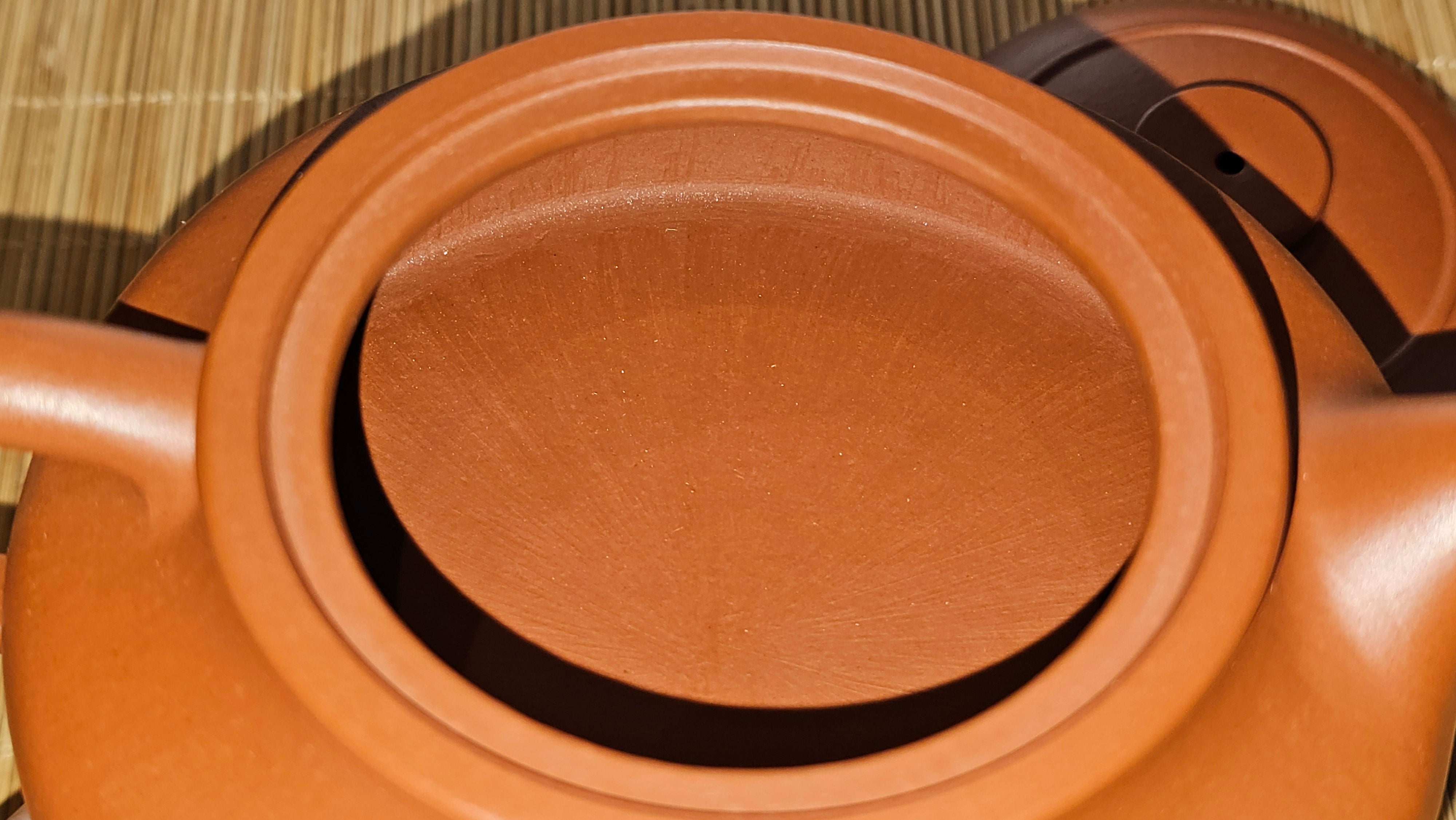 Hua Ting 华庭, 214.9ml (complex, large: 14cm long, 10cm wide), Xiao Mei Yao Zhu Ni 小煤窑朱泥,  by Craftsman Chen Yue Fei 陈跃飞, Engraving by Craftsman Yi De Shu 一德书 ~!Congratulations to Mr L.C.! 2158hrs 28th Nov 2025, Taylors! SC!