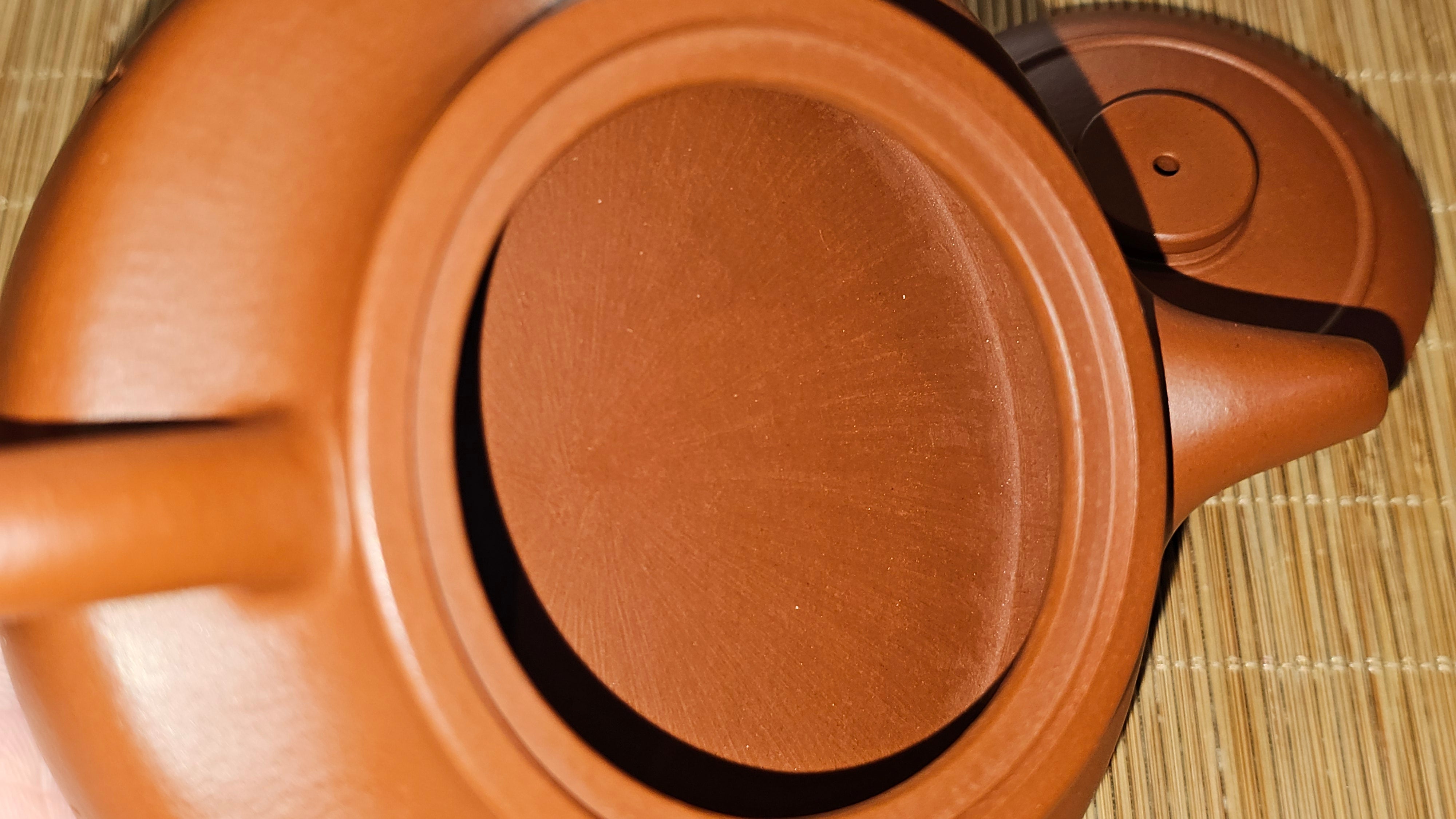 Hua Ting 华庭, 214.9ml (complex, large: 14cm long, 10cm wide), Xiao Mei Yao Zhu Ni 小煤窑朱泥,  by Craftsman Chen Yue Fei 陈跃飞, Engraving by Craftsman Yi De Shu 一德书 ~!Congratulations to Mr L.C.! 2158hrs 28th Nov 2025, Taylors! SC!