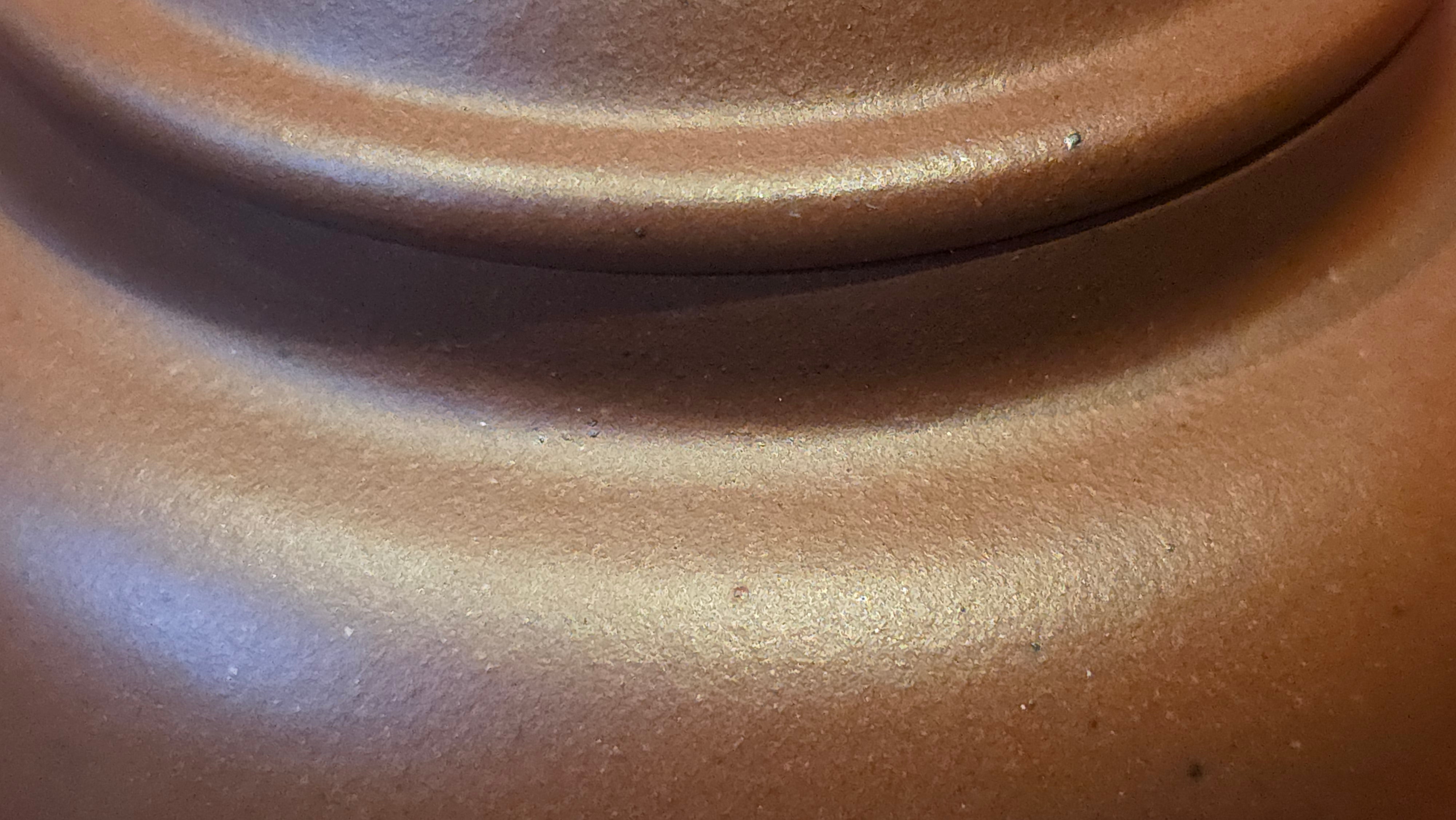 《宫灯》"Gong Deng", 195.3ml, Huang Long Yuan company's National-Authenticated Huang Long Shan 4th Quarry Di Cao Qing, Crafted by L3A Consummate Master Artist Li Yan Ru 李艳如。