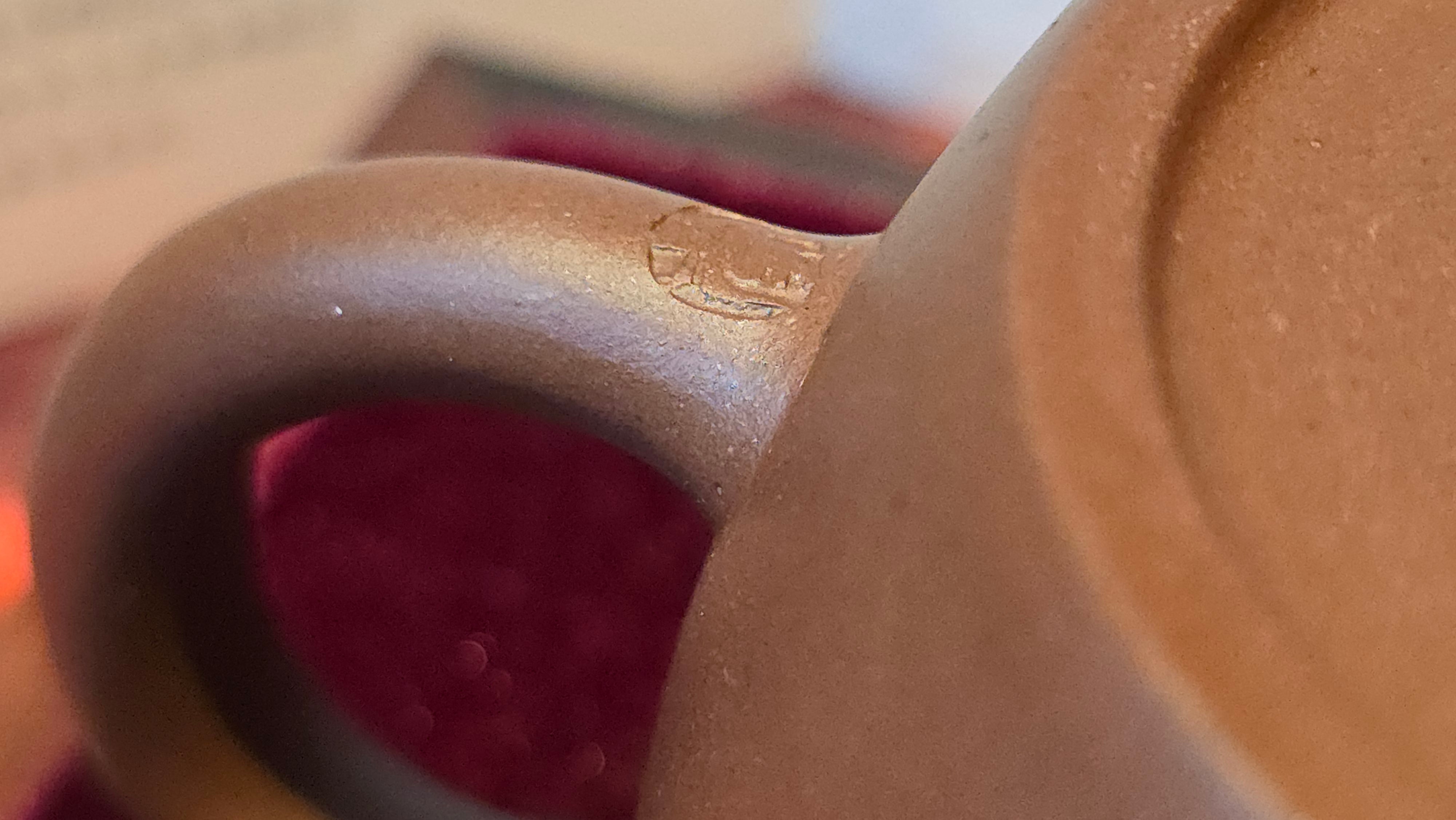 《宫灯》"Gong Deng", 195.3ml, Huang Long Yuan company's National-Authenticated Huang Long Shan 4th Quarry Di Cao Qing, Crafted by L3A Consummate Master Artist Li Yan Ru 李艳如。