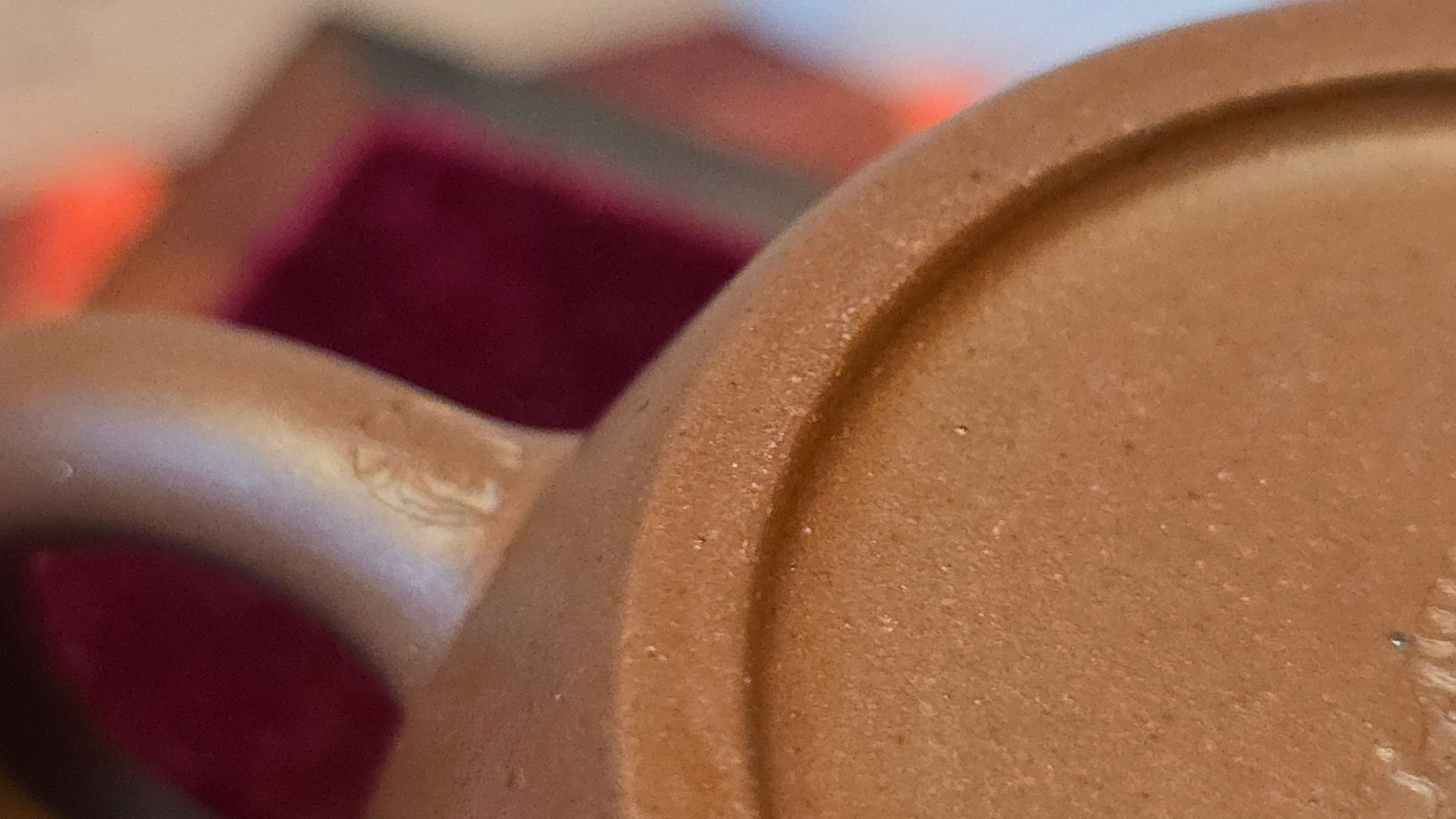 《宫灯》"Gong Deng", 195.3ml, Huang Long Yuan company's National-Authenticated Huang Long Shan 4th Quarry Di Cao Qing, Crafted by L3A Consummate Master Artist Li Yan Ru 李艳如。