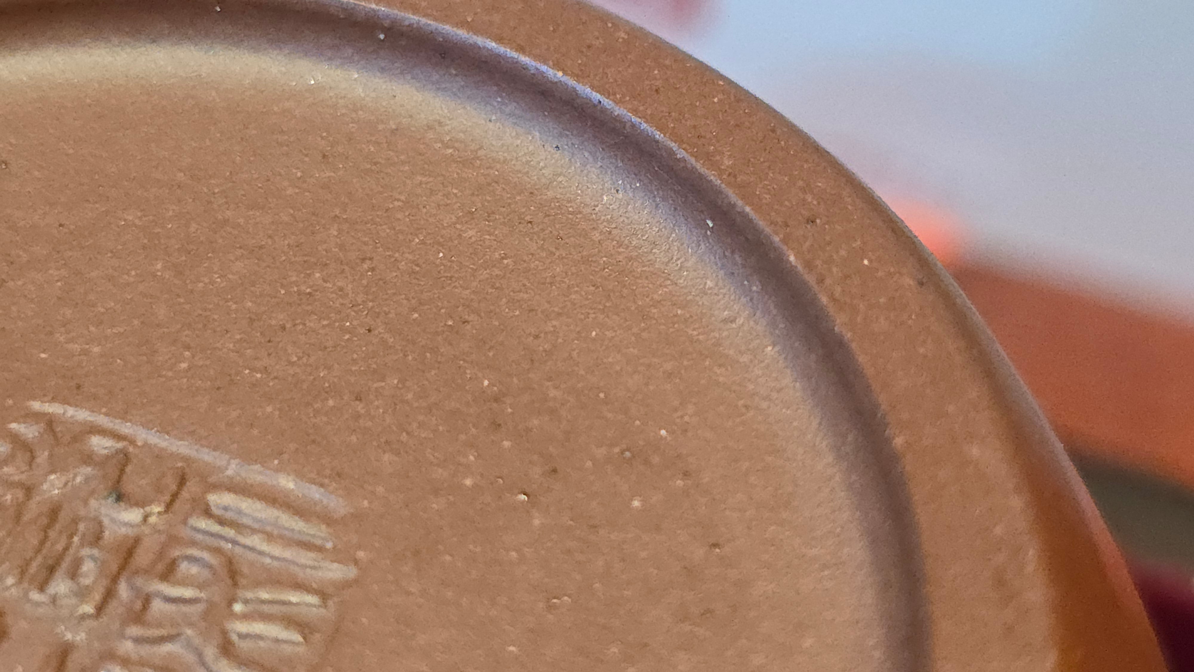 《宫灯》"Gong Deng", 195.3ml, Huang Long Yuan company's National-Authenticated Huang Long Shan 4th Quarry Di Cao Qing, Crafted by L3A Consummate Master Artist Li Yan Ru 李艳如。