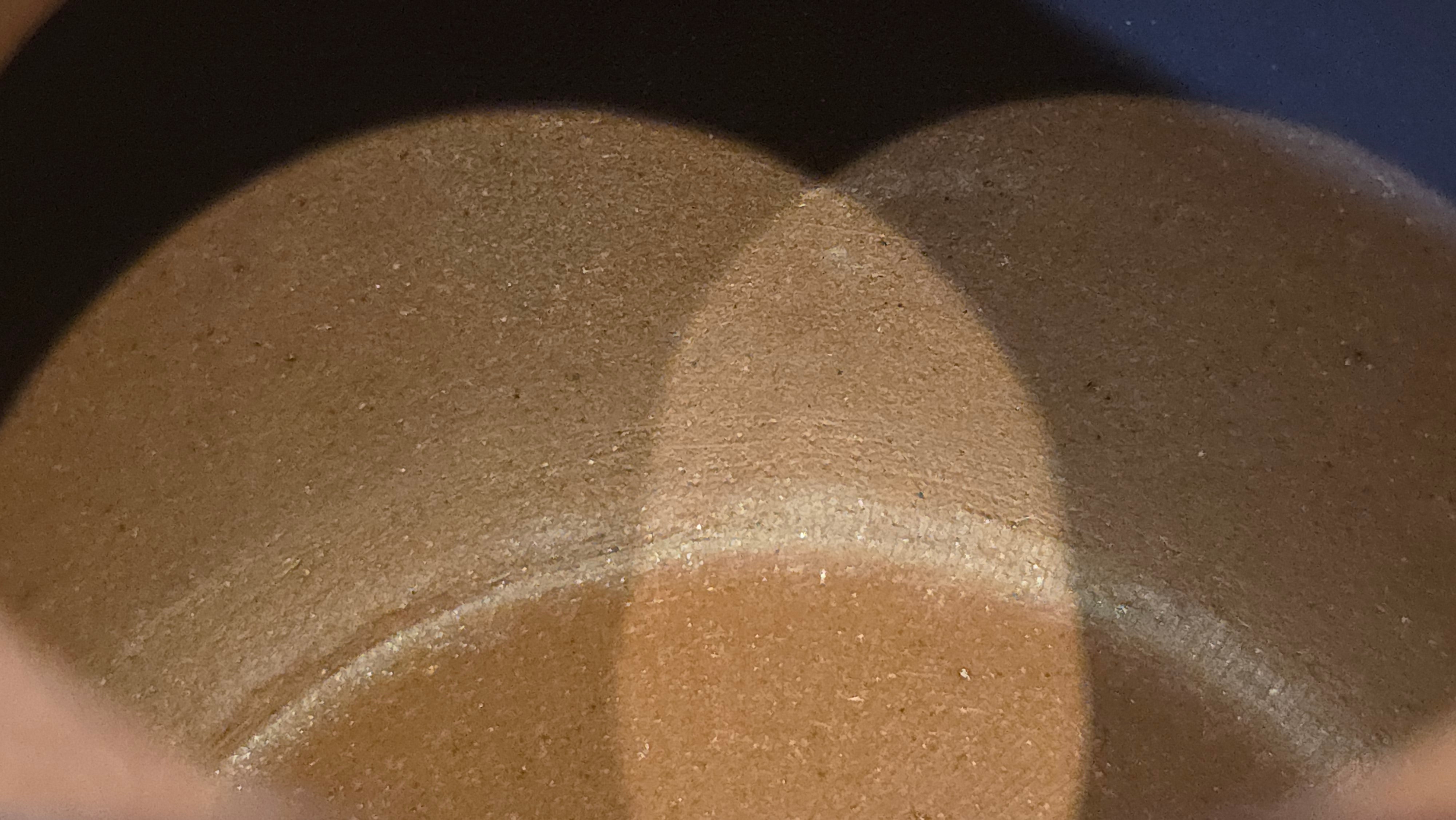 《宫灯》"Gong Deng", 195.3ml, Huang Long Yuan company's National-Authenticated Huang Long Shan 4th Quarry Di Cao Qing, Crafted by L3A Consummate Master Artist Li Yan Ru 李艳如。