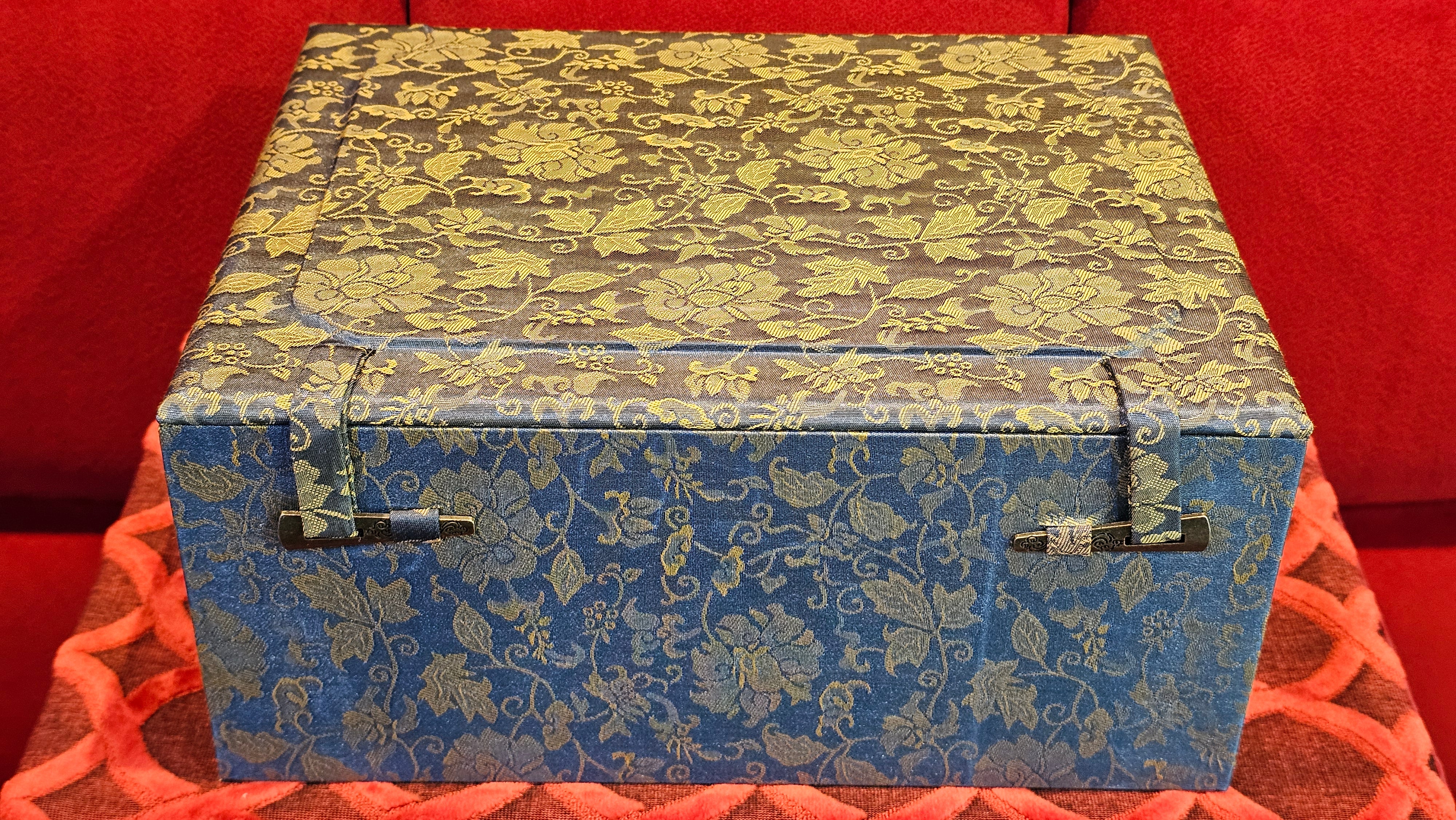 《风云之豹》"Feng Yun Zhi Bao", Di Cao Qing ~ Wu Hui Shao 底槽青~焐灰烧, 226.5ml, by L2A Senior Consummate Artist Yuan Hui 高级振兴技艺师兼高级工艺美术师～袁辉 ~ Congratulations to Mr A.A.! 1748hrs 21st Nov 2025, Port Franks! Canada🇨🇦!