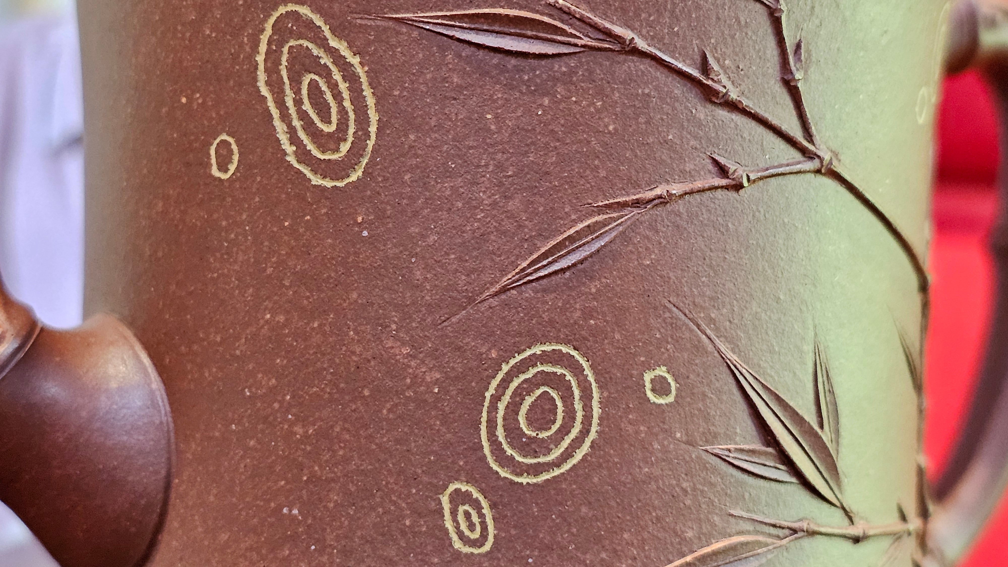 《湘妃竹段》"Xiang Fei Zhu Duan", 244.8ml, Di Cao Qing Zi Ni with Duan Ni Clay embellishments for the characteristic "Xiang Fei Bamboo" Patterns, by L4 Assoc Master Yu Chun Lei 俞春雷 ~!Congratulations to Kungfu Master J.G.! 1122hrs 23rd Nov 2025, New Orleans! LA!