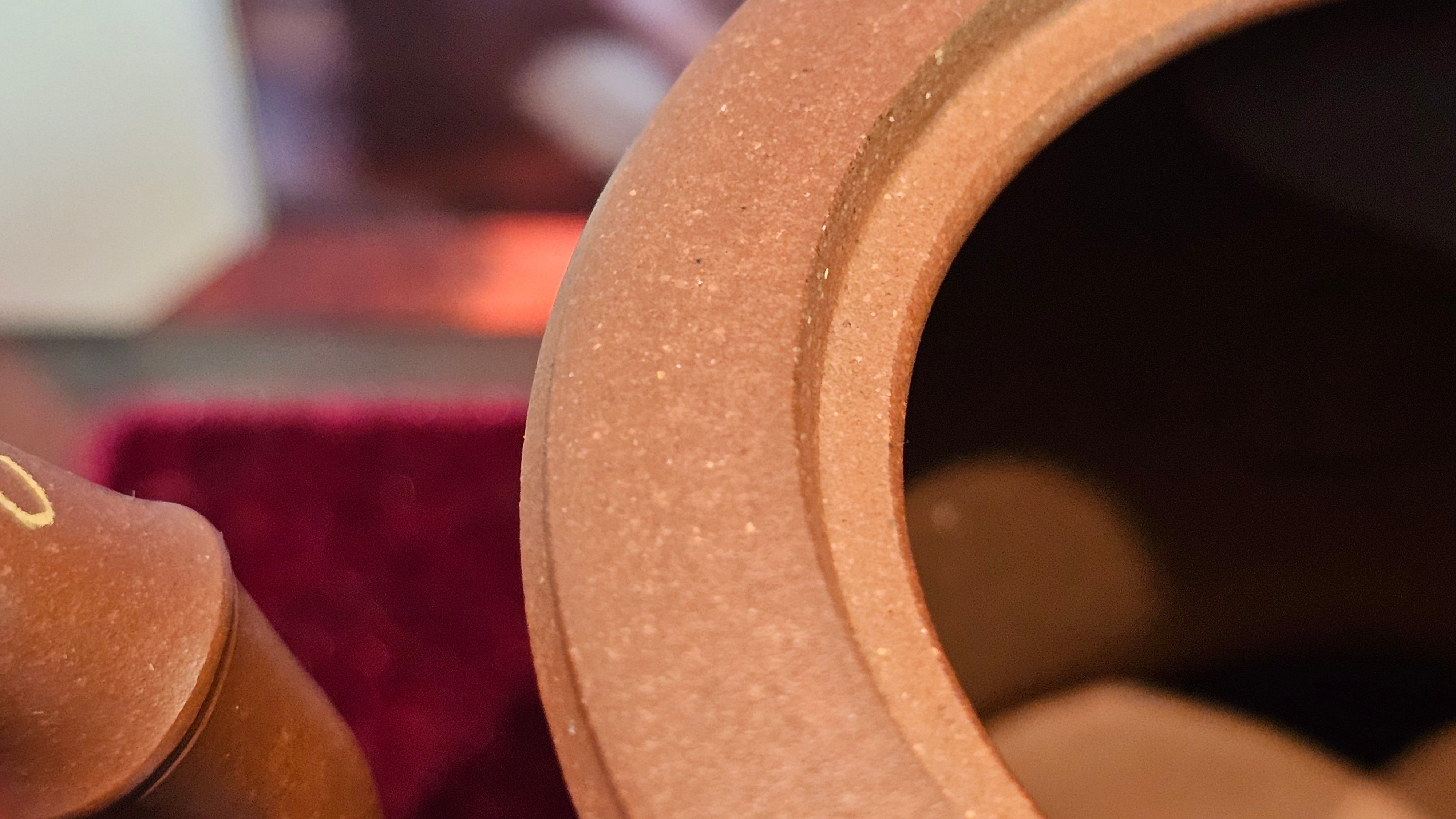 《湘妃竹段》"Xiang Fei Zhu Duan", 244.8ml, Di Cao Qing Zi Ni with Duan Ni Clay embellishments for the characteristic "Xiang Fei Bamboo" Patterns, by L4 Assoc Master Yu Chun Lei 俞春雷 ~!Congratulations to Kungfu Master J.G.! 1122hrs 23rd Nov 2025, New Orleans! LA!