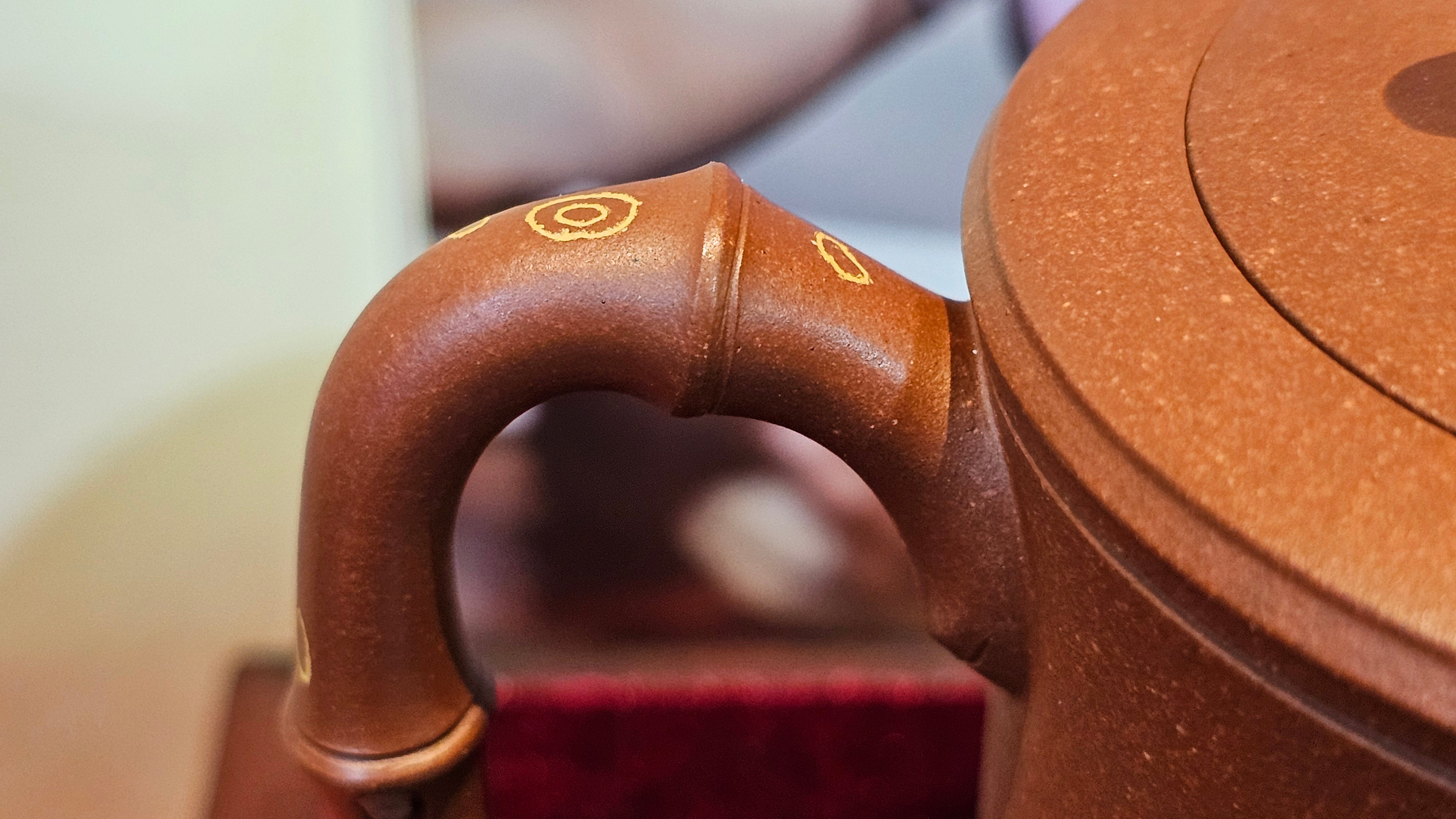 《湘妃竹段》"Xiang Fei Zhu Duan", 244.8ml, Di Cao Qing Zi Ni with Duan Ni Clay embellishments for the characteristic "Xiang Fei Bamboo" Patterns, by L4 Assoc Master Yu Chun Lei 俞春雷 ~!Congratulations to Kungfu Master J.G.! 1122hrs 23rd Nov 2025, New Orleans! LA!