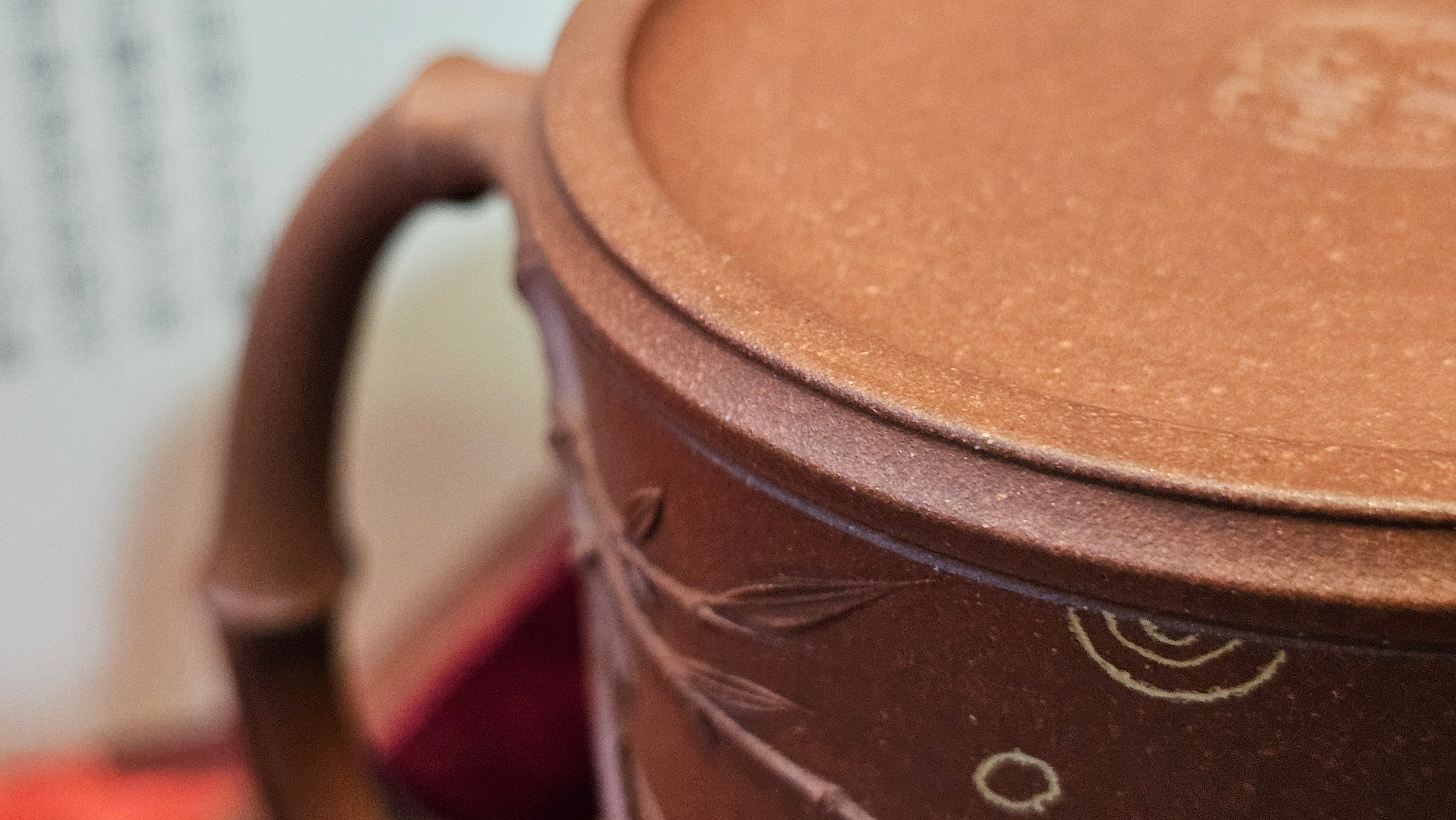 《湘妃竹段》"Xiang Fei Zhu Duan", 244.8ml, Di Cao Qing Zi Ni with Duan Ni Clay embellishments for the characteristic "Xiang Fei Bamboo" Patterns, by L4 Assoc Master Yu Chun Lei 俞春雷 ~!Congratulations to Kungfu Master J.G.! 1122hrs 23rd Nov 2025, New Orleans! LA!