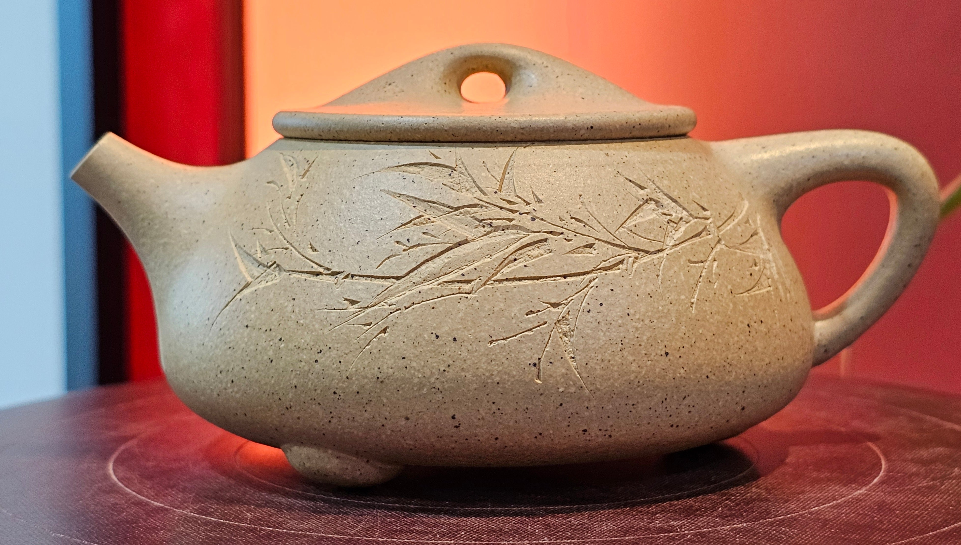 Jing Zhou Shi Piao 景舟石瓢, Zhi Ma Duan Ni 芝麻段泥, 186.8ml, by Craftsman Gu Xiao Ming 顾小明; Engraving of Bamboo & Poem in Kai Shu 竹与诗词(楷书)刻绘 by Craftsman Ruo Xi 若兮 ~ Congratulations!to Mr M.B.! 0132hrs 26th Nov 2025, Los Angeles! CA!