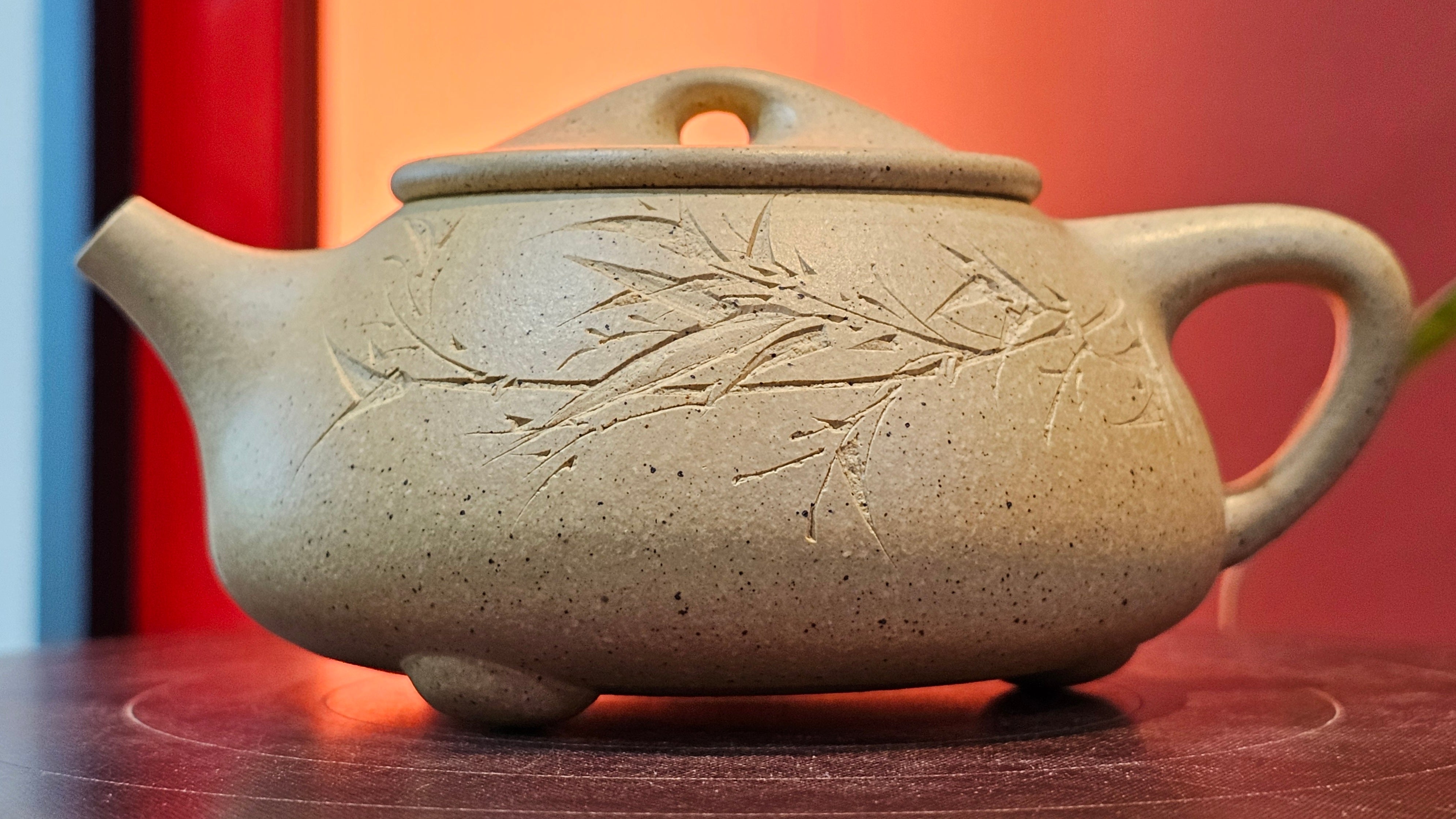 Jing Zhou Shi Piao 景舟石瓢, Zhi Ma Duan Ni 芝麻段泥, 186.8ml, by Craftsman Gu Xiao Ming 顾小明; Engraving of Bamboo & Poem in Kai Shu 竹与诗词(楷书)刻绘 by Craftsman Ruo Xi 若兮 ~ Congratulations!to Mr M.B.! 0132hrs 26th Nov 2025, Los Angeles! CA!