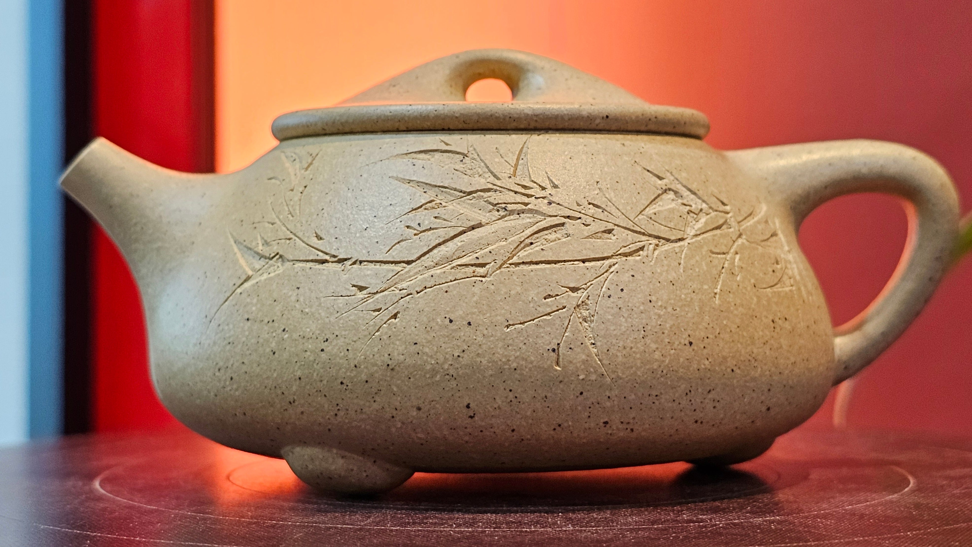 Jing Zhou Shi Piao 景舟石瓢, Zhi Ma Duan Ni 芝麻段泥, 186.8ml, by Craftsman Gu Xiao Ming 顾小明; Engraving of Bamboo & Poem in Kai Shu 竹与诗词(楷书)刻绘 by Craftsman Ruo Xi 若兮 ~ Congratulations!to Mr M.B.! 0132hrs 26th Nov 2025, Los Angeles! CA!