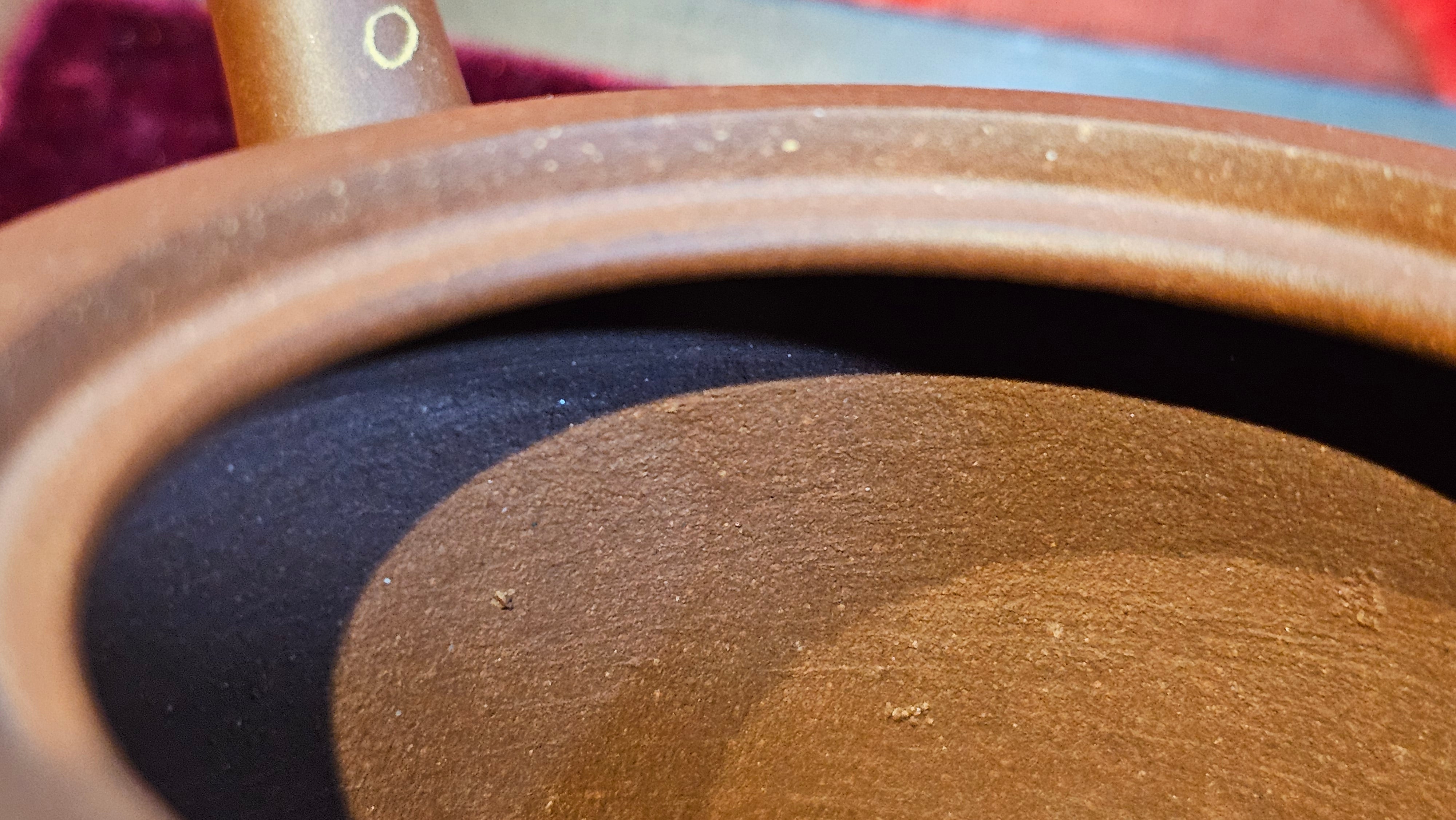 《湘妃竹段》"Xiang Fei Zhu Duan", 244.8ml, Di Cao Qing Zi Ni with Duan Ni Clay embellishments for the characteristic "Xiang Fei Bamboo" Patterns, by L4 Assoc Master Yu Chun Lei 俞春雷 ~!Congratulations to Kungfu Master J.G.! 1122hrs 23rd Nov 2025, New Orleans! LA!