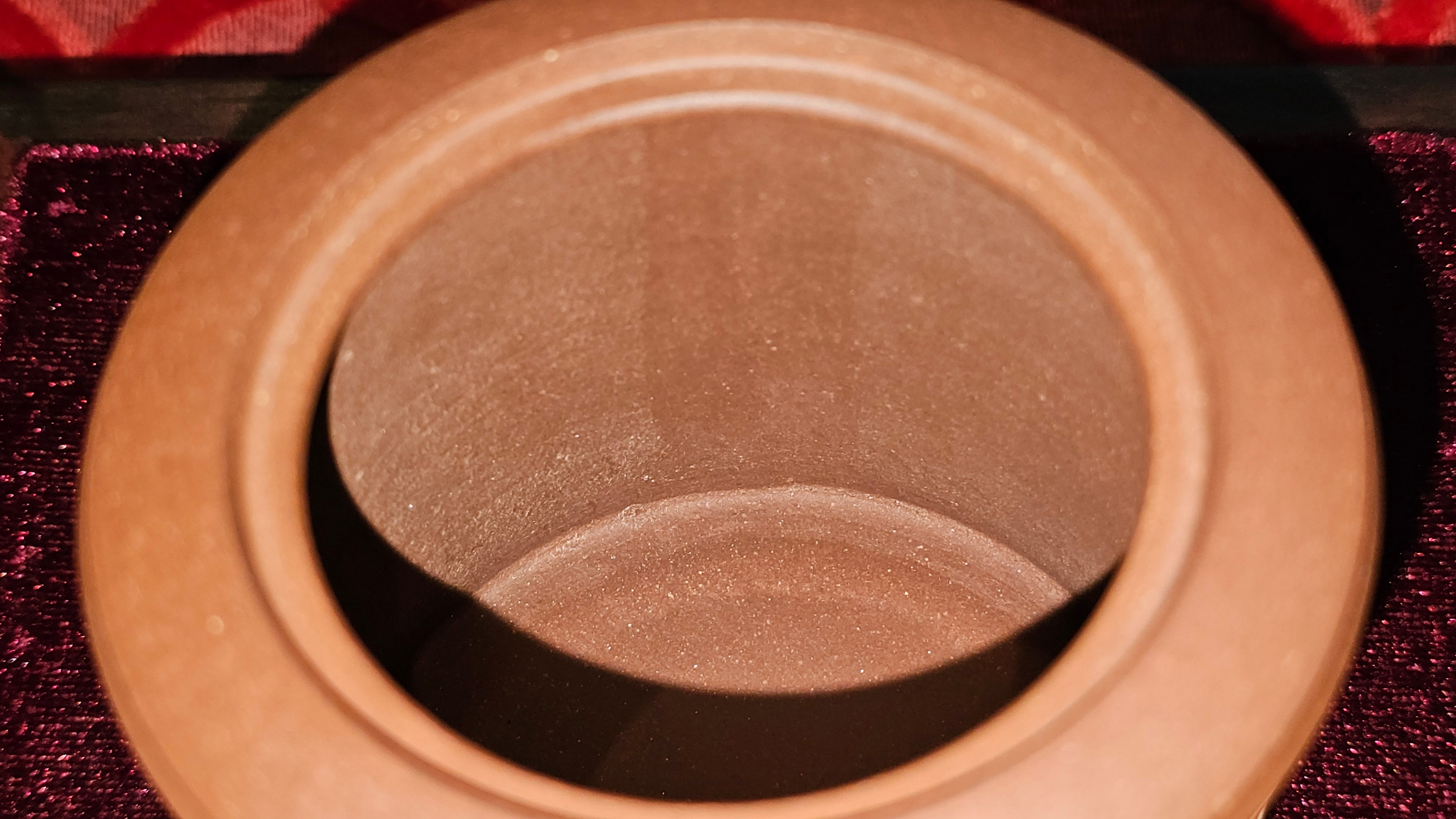 《湘妃竹段》"Xiang Fei Zhu Duan", 244.8ml, Di Cao Qing Zi Ni with Duan Ni Clay embellishments for the characteristic "Xiang Fei Bamboo" Patterns, by L4 Assoc Master Yu Chun Lei 俞春雷 ~!Congratulations to Kungfu Master J.G.! 1122hrs 23rd Nov 2025, New Orleans! LA!