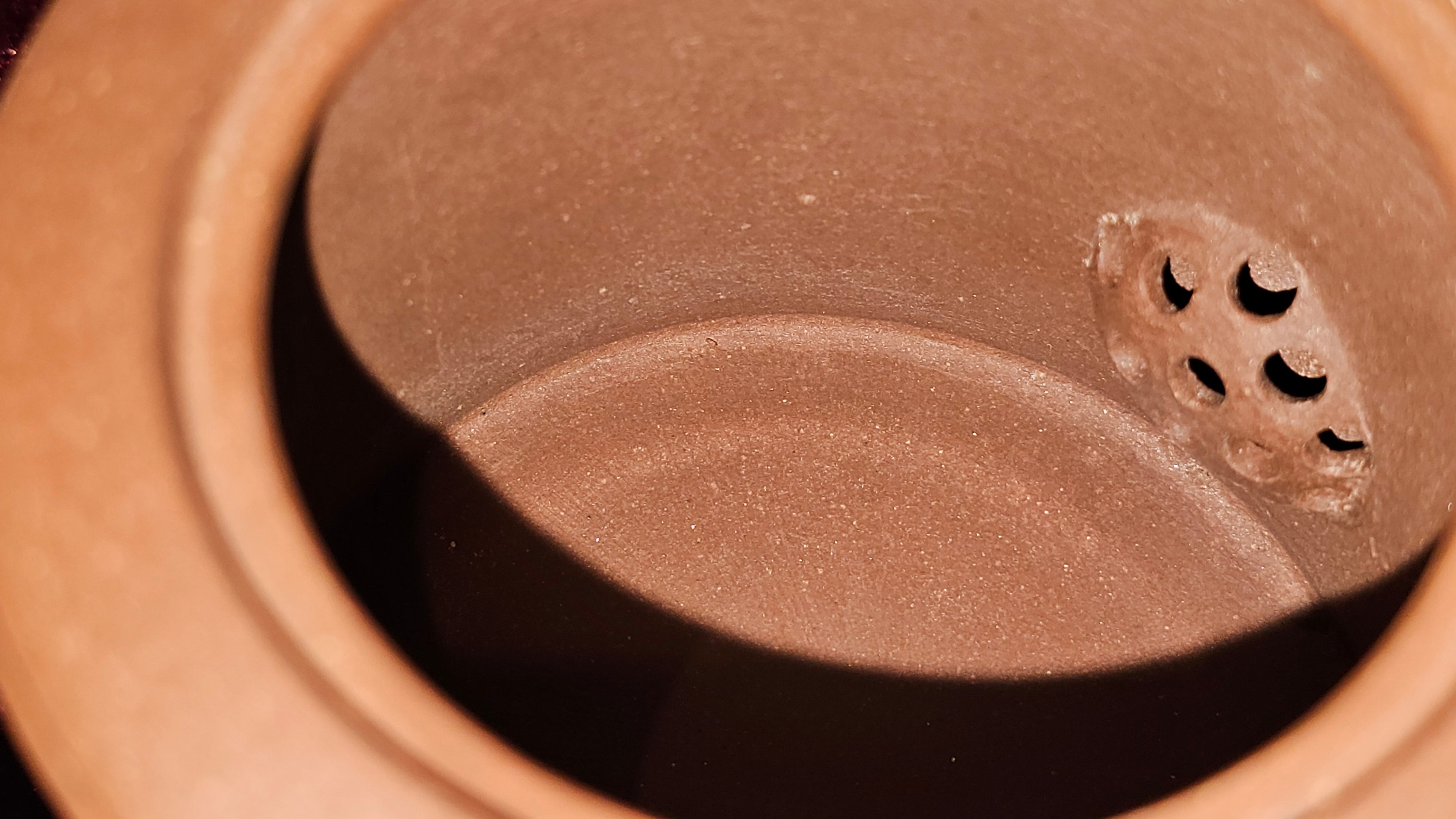 《湘妃竹段》"Xiang Fei Zhu Duan", 244.8ml, Di Cao Qing Zi Ni with Duan Ni Clay embellishments for the characteristic "Xiang Fei Bamboo" Patterns, by L4 Assoc Master Yu Chun Lei 俞春雷 ~!Congratulations to Kungfu Master J.G.! 1122hrs 23rd Nov 2025, New Orleans! LA!