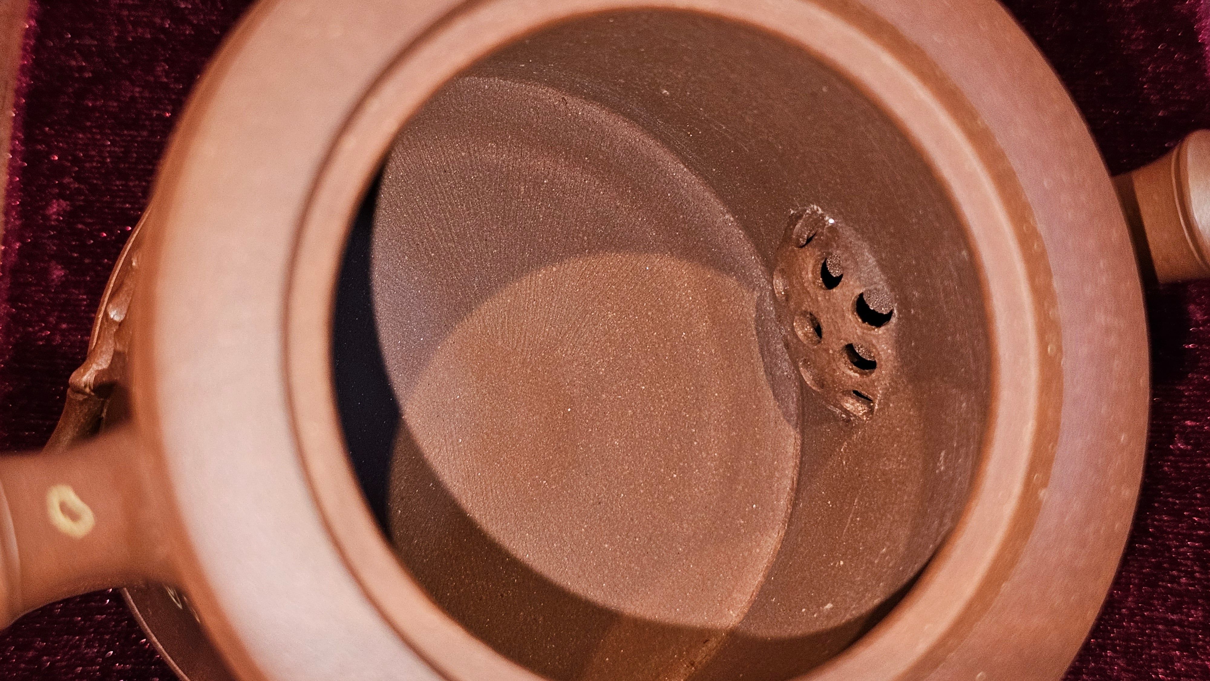 《湘妃竹段》"Xiang Fei Zhu Duan", 244.8ml, Di Cao Qing Zi Ni with Duan Ni Clay embellishments for the characteristic "Xiang Fei Bamboo" Patterns, by L4 Assoc Master Yu Chun Lei 俞春雷 ~!Congratulations to Kungfu Master J.G.! 1122hrs 23rd Nov 2025, New Orleans! LA!