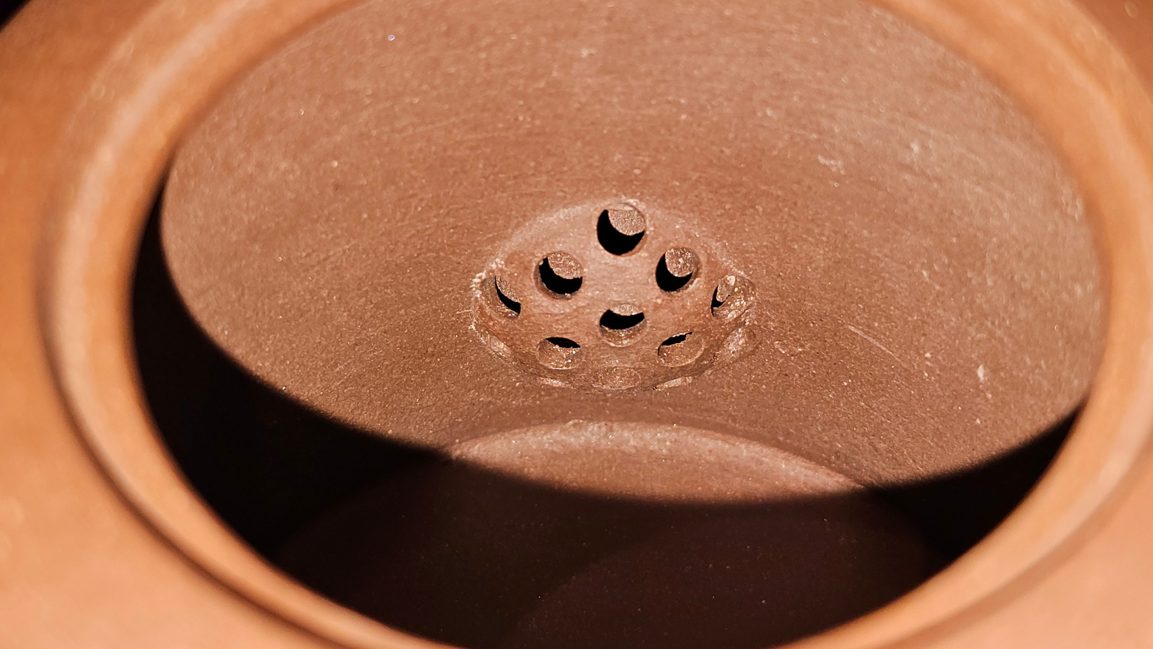 《湘妃竹段》"Xiang Fei Zhu Duan", 244.8ml, Di Cao Qing Zi Ni with Duan Ni Clay embellishments for the characteristic "Xiang Fei Bamboo" Patterns, by L4 Assoc Master Yu Chun Lei 俞春雷 ~!Congratulations to Kungfu Master J.G.! 1122hrs 23rd Nov 2025, New Orleans! LA!