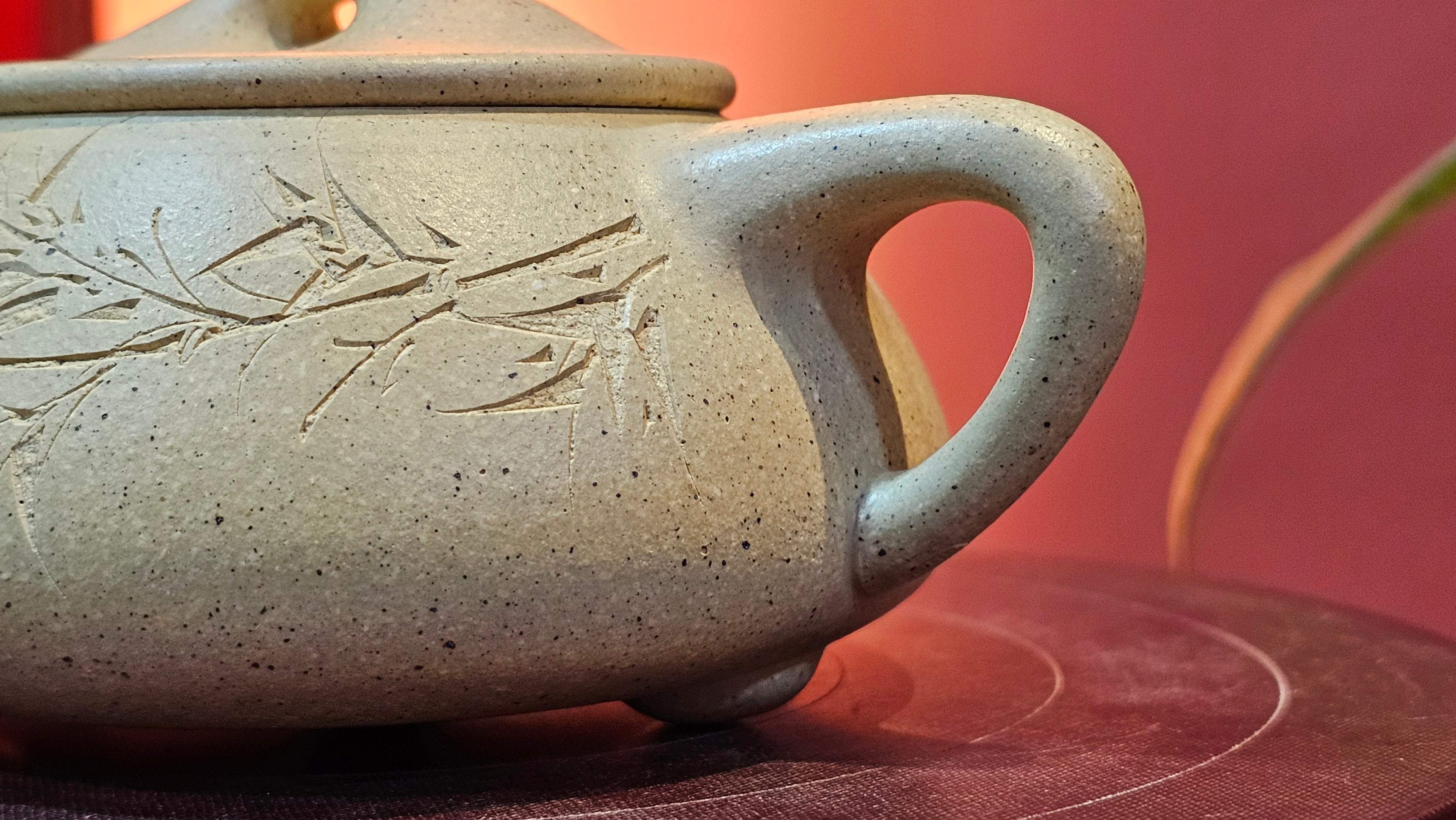 Jing Zhou Shi Piao 景舟石瓢, Zhi Ma Duan Ni 芝麻段泥, 186.8ml, by Craftsman Gu Xiao Ming 顾小明; Engraving of Bamboo & Poem in Kai Shu 竹与诗词(楷书)刻绘 by Craftsman Ruo Xi 若兮 ~ Congratulations!to Mr M.B.! 0132hrs 26th Nov 2025, Los Angeles! CA!