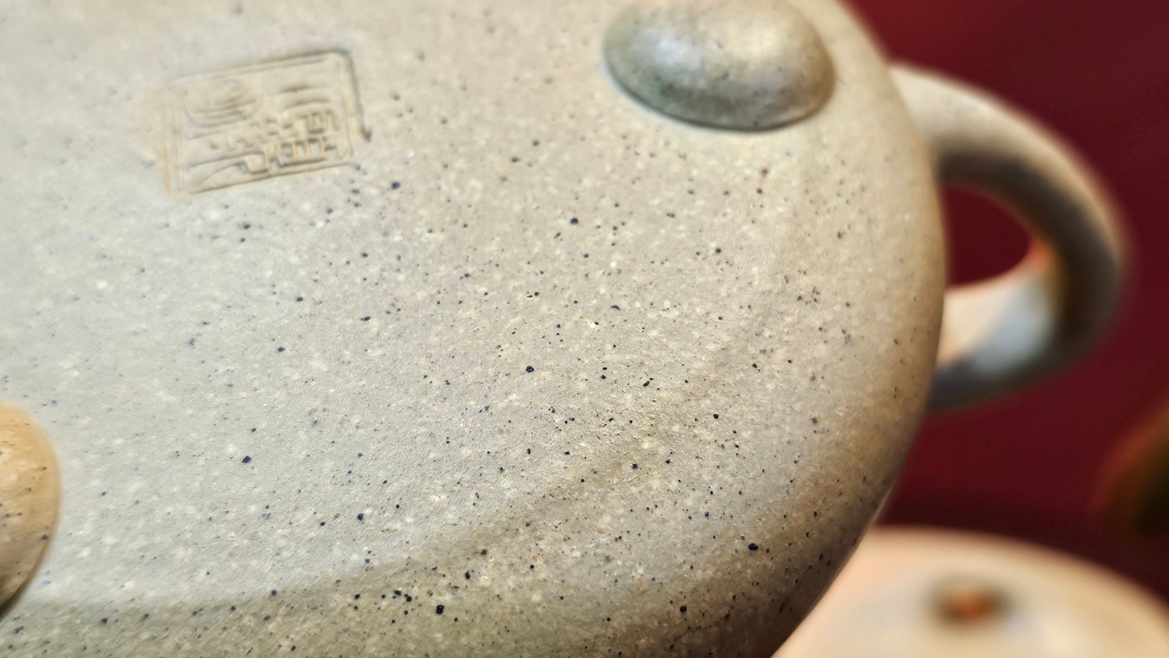 Jing Zhou Shi Piao 景舟石瓢, Zhi Ma Duan Ni 芝麻段泥, 186.8ml, by Craftsman Gu Xiao Ming 顾小明; Engraving of Bamboo & Poem in Kai Shu 竹与诗词(楷书)刻绘 by Craftsman Ruo Xi 若兮 ~ Congratulations!to Mr M.B.! 0132hrs 26th Nov 2025, Los Angeles! CA!