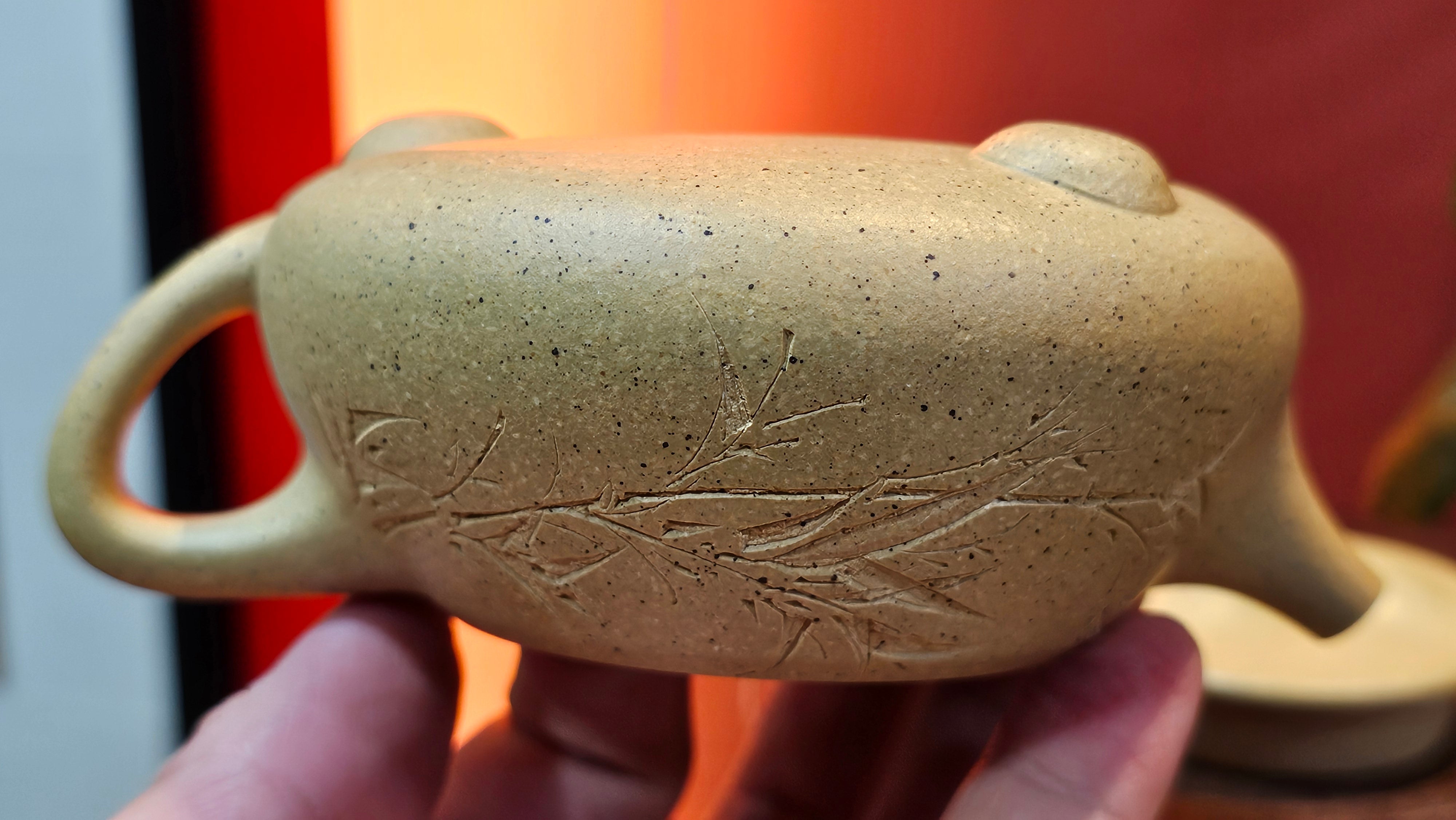 Jing Zhou Shi Piao 景舟石瓢, Zhi Ma Duan Ni 芝麻段泥, 186.8ml, by Craftsman Gu Xiao Ming 顾小明; Engraving of Bamboo & Poem in Kai Shu 竹与诗词(楷书)刻绘 by Craftsman Ruo Xi 若兮 ~ Congratulations!to Mr M.B.! 0132hrs 26th Nov 2025, Los Angeles! CA!