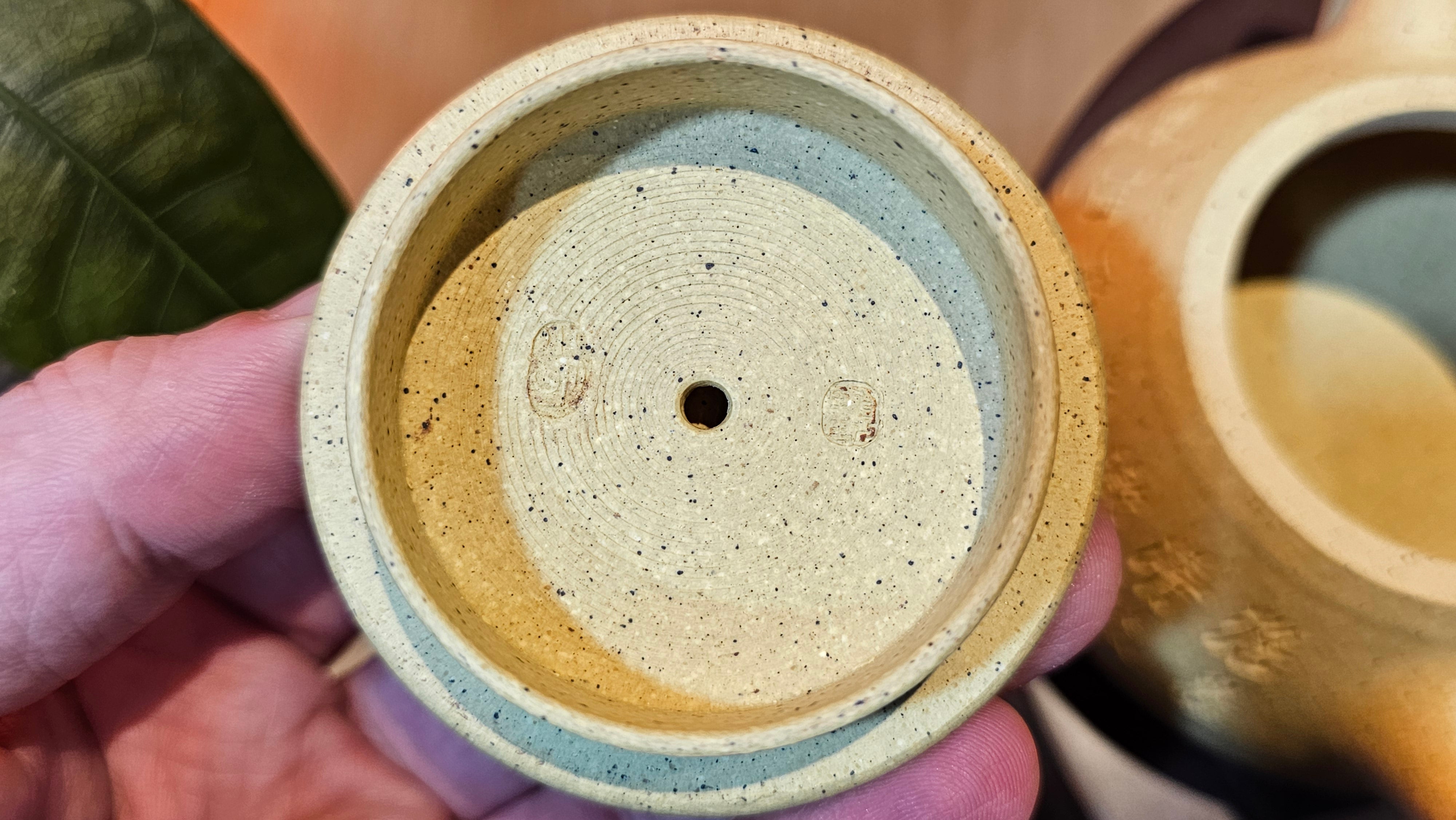 Jing Zhou Shi Piao 景舟石瓢, Zhi Ma Duan Ni 芝麻段泥, 186.8ml, by Craftsman Gu Xiao Ming 顾小明; Engraving of Bamboo & Poem in Kai Shu 竹与诗词(楷书)刻绘 by Craftsman Ruo Xi 若兮 ~ Congratulations!to Mr M.B.! 0132hrs 26th Nov 2025, Los Angeles! CA!