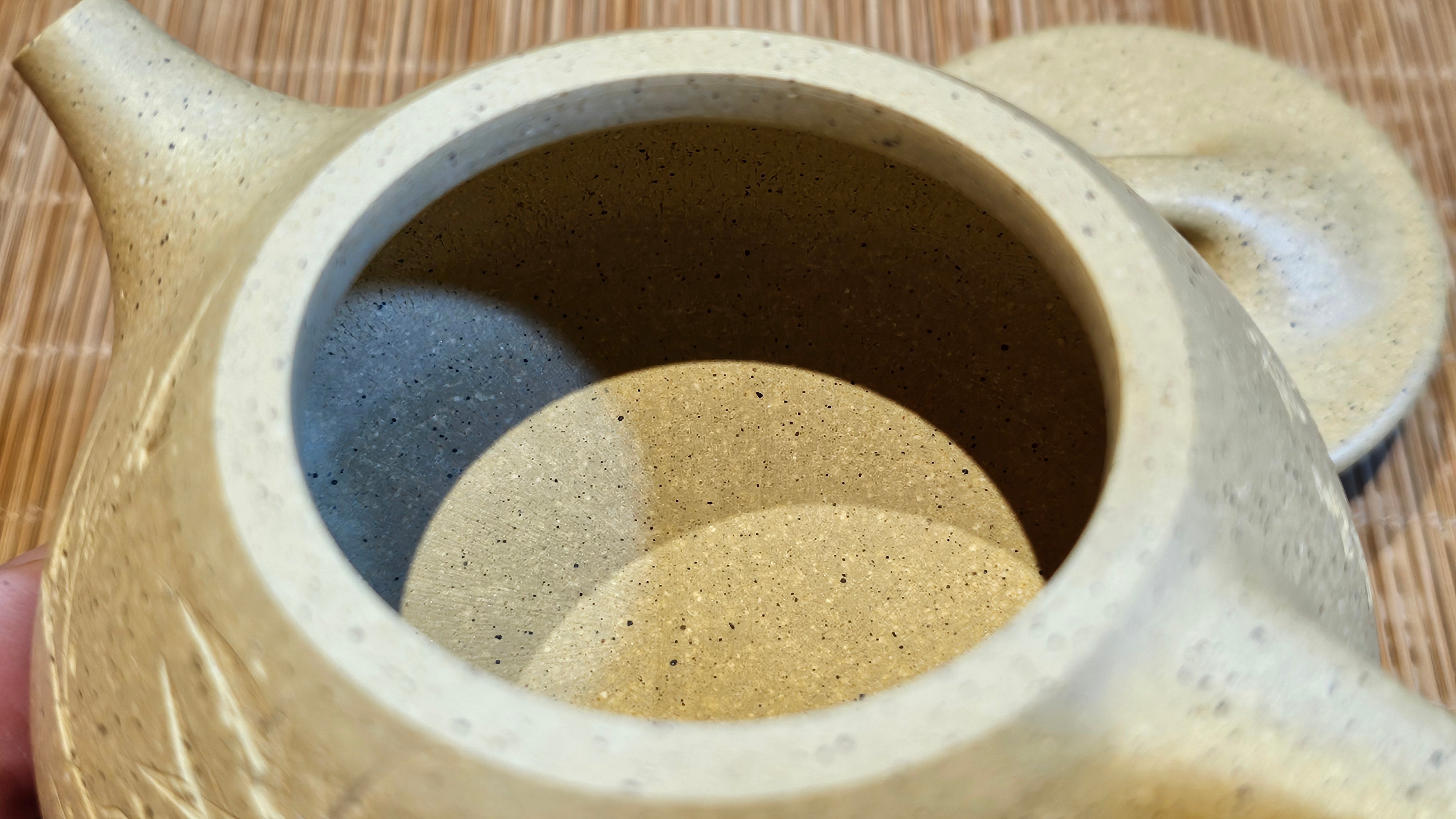 Jing Zhou Shi Piao 景舟石瓢, Zhi Ma Duan Ni 芝麻段泥, 186.8ml, by Craftsman Gu Xiao Ming 顾小明; Engraving of Bamboo & Poem in Kai Shu 竹与诗词(楷书)刻绘 by Craftsman Ruo Xi 若兮 ~ Congratulations!to Mr M.B.! 0132hrs 26th Nov 2025, Los Angeles! CA!