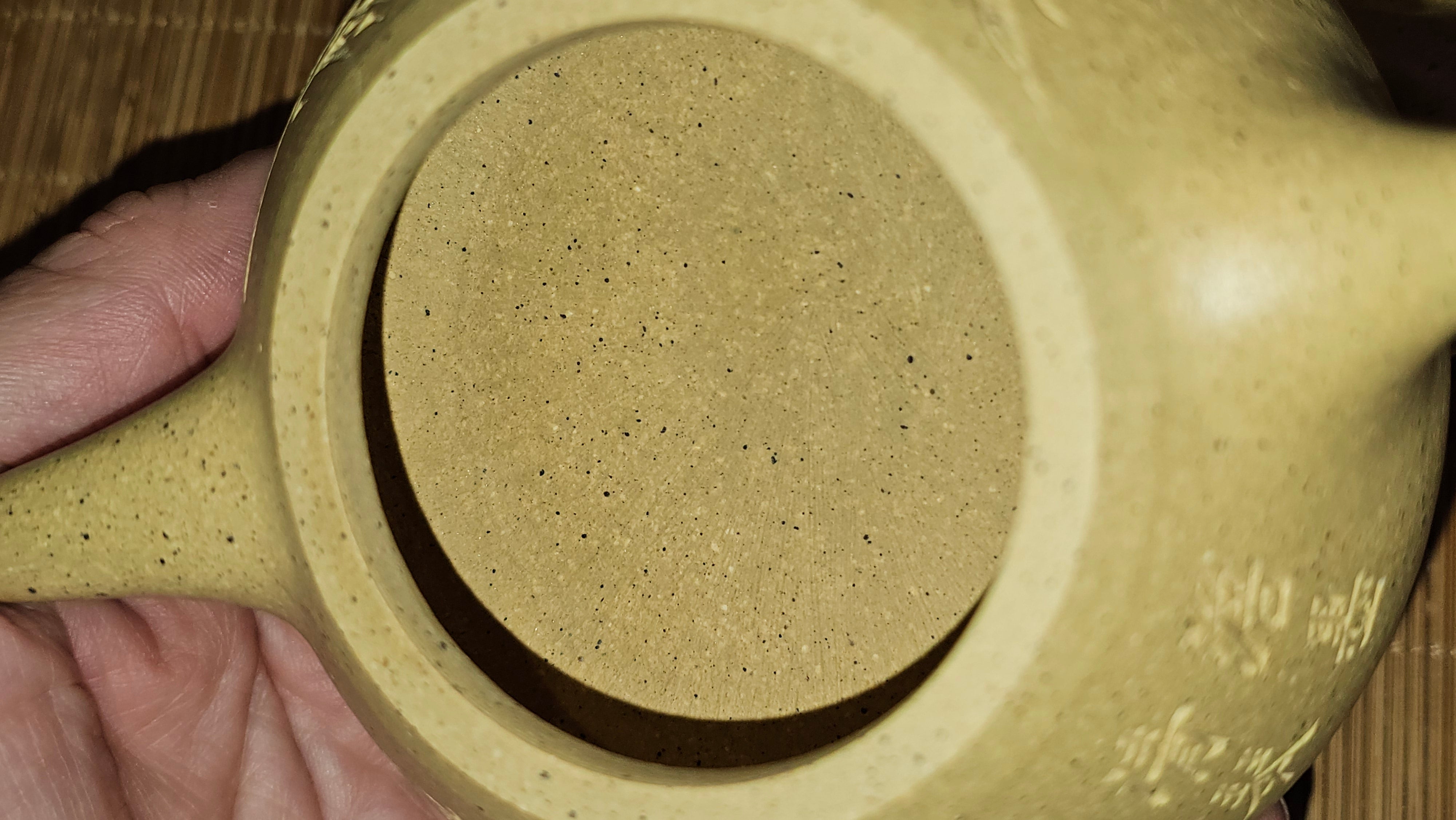 Jing Zhou Shi Piao 景舟石瓢, Zhi Ma Duan Ni 芝麻段泥, 186.8ml, by Craftsman Gu Xiao Ming 顾小明; Engraving of Bamboo & Poem in Kai Shu 竹与诗词(楷书)刻绘 by Craftsman Ruo Xi 若兮 ~ Congratulations!to Mr M.B.! 0132hrs 26th Nov 2025, Los Angeles! CA!