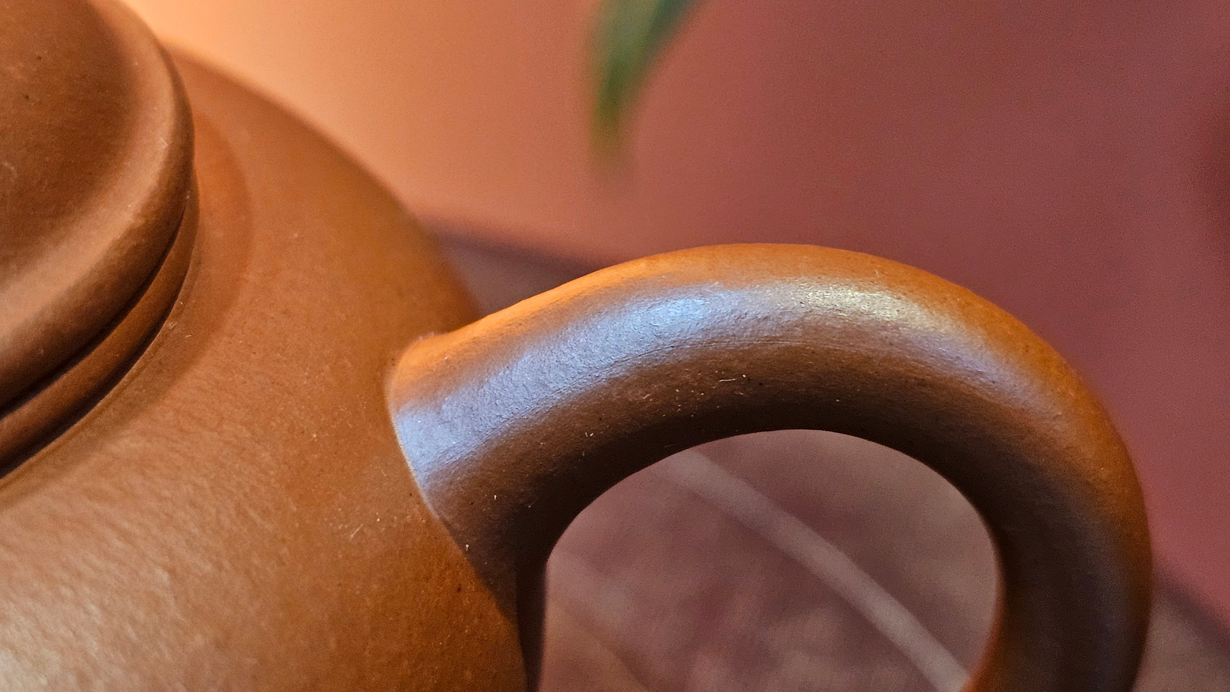 Shui Ping 水平, 156.3ml, Xiao Mei Yao Zhu Ni 小煤窑朱泥, by our Craftsman Chen Yue Fei 陈跃飞, "平步青云" and Bamboo Engraving by Craftsman Yi De Shu 一德书。