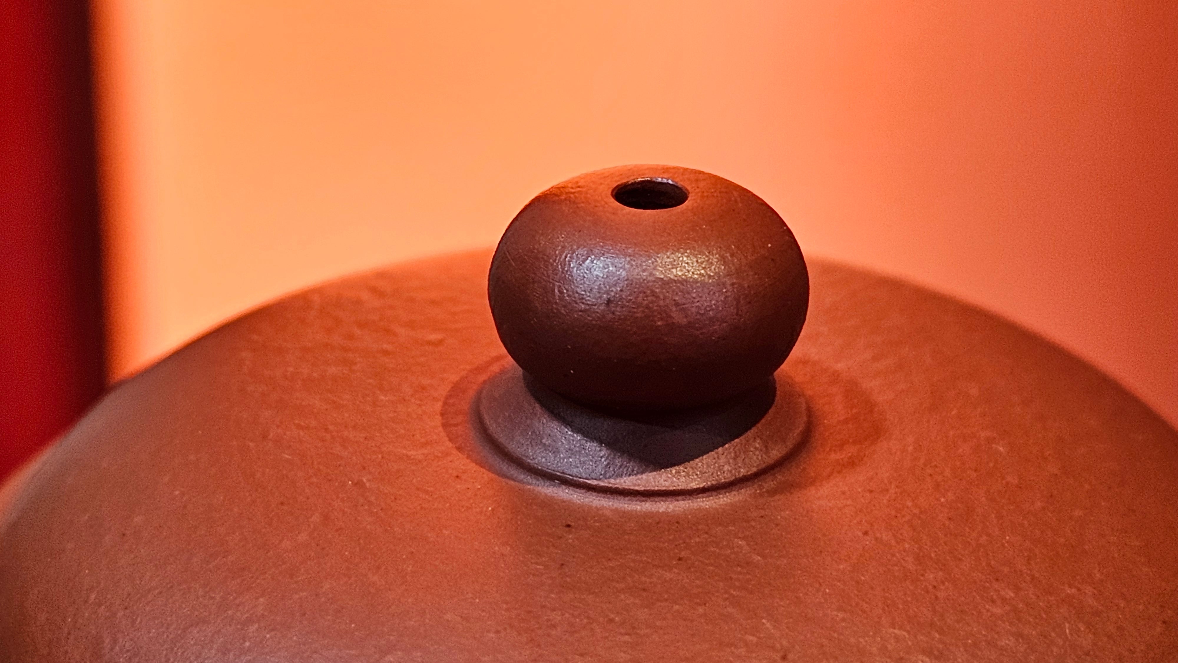 Shui Ping 水平, 156.3ml, Xiao Mei Yao Zhu Ni 小煤窑朱泥, by our Craftsman Chen Yue Fei 陈跃飞, "平步青云" and Bamboo Engraving by Craftsman Yi De Shu 一德书。