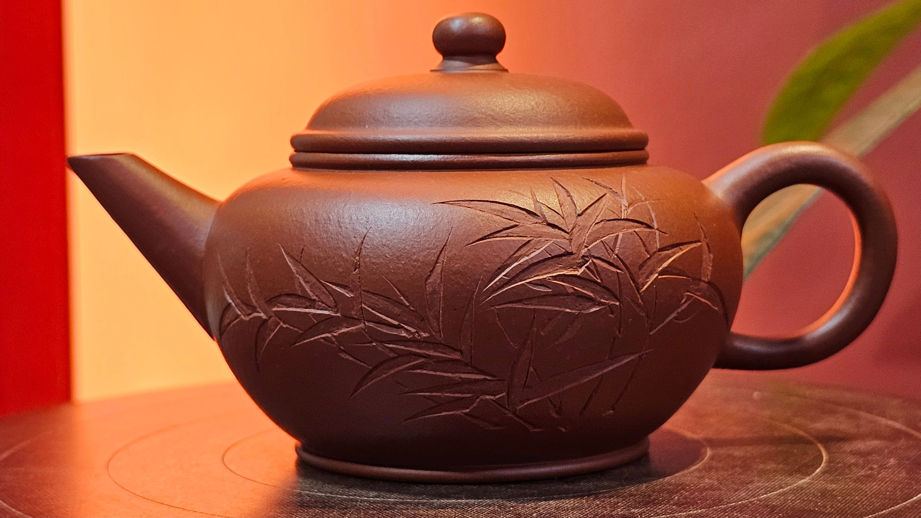 Shui Ping 水平, 156.3ml, Xiao Mei Yao Zhu Ni 小煤窑朱泥, by our Craftsman Chen Yue Fei 陈跃飞, "平步青云" and Bamboo Engraving by Craftsman Yi De Shu 一德书。