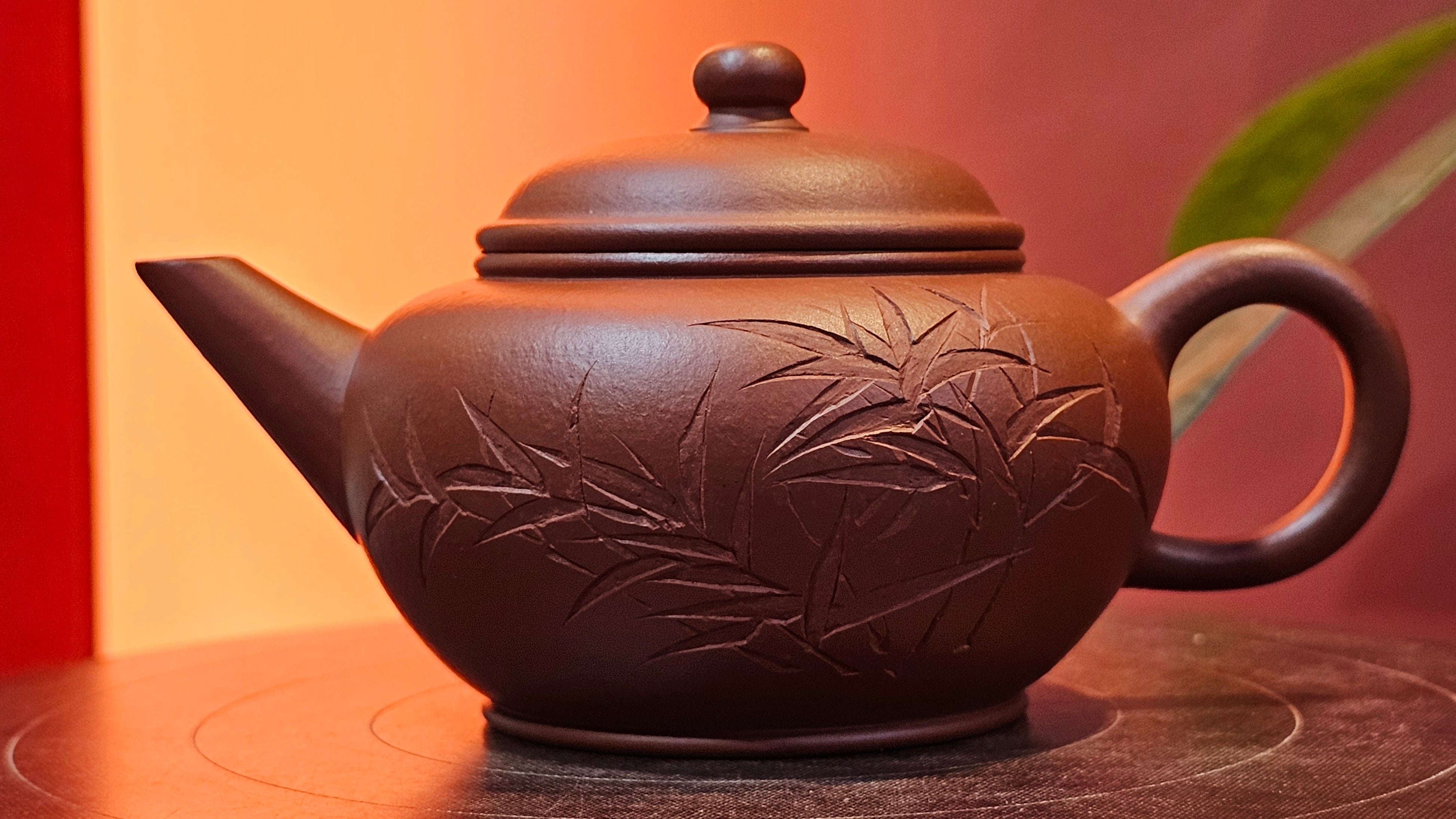 Shui Ping 水平, 156.3ml, Xiao Mei Yao Zhu Ni 小煤窑朱泥, by our Craftsman Chen Yue Fei 陈跃飞, "平步青云" and Bamboo Engraving by Craftsman Yi De Shu 一德书。