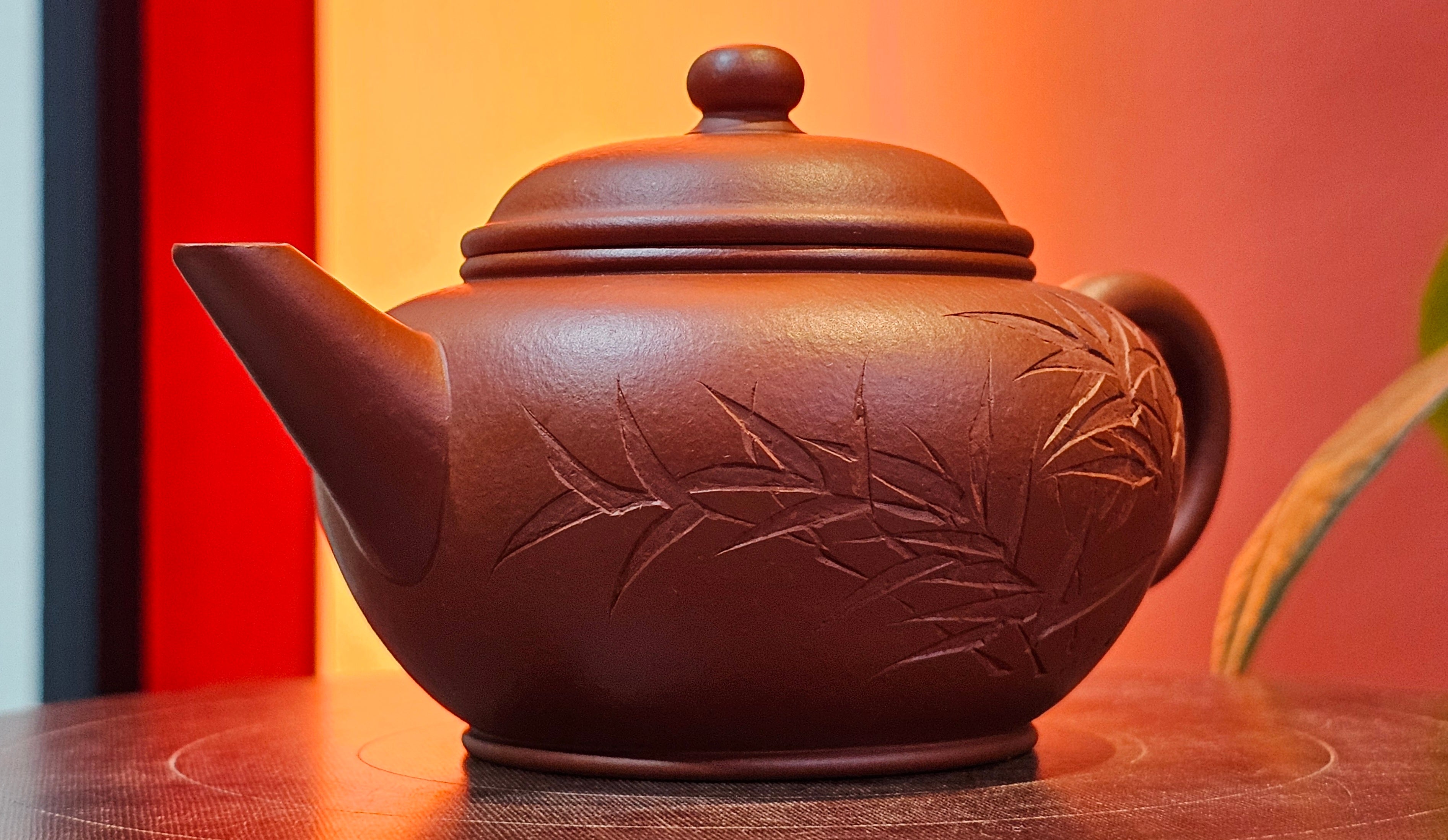 Shui Ping 水平, 156.3ml, Xiao Mei Yao Zhu Ni 小煤窑朱泥, by our Craftsman Chen Yue Fei 陈跃飞, "平步青云" and Bamboo Engraving by Craftsman Yi De Shu 一德书。