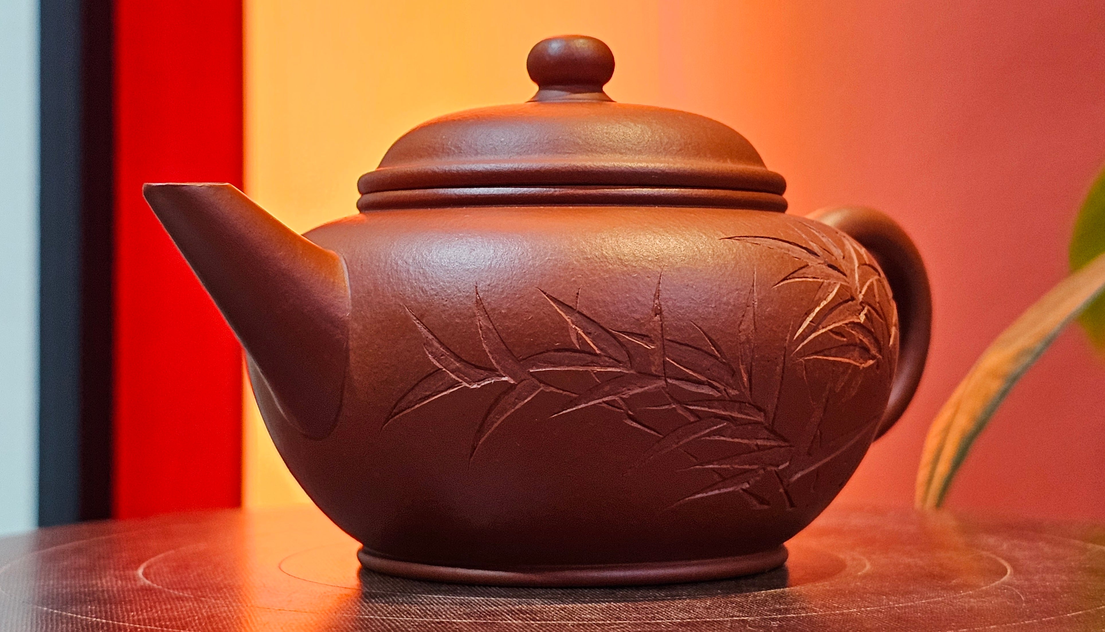 Shui Ping 水平, 156.3ml, Xiao Mei Yao Zhu Ni 小煤窑朱泥, by our Craftsman Chen Yue Fei 陈跃飞, "平步青云" and Bamboo Engraving by Craftsman Yi De Shu 一德书。